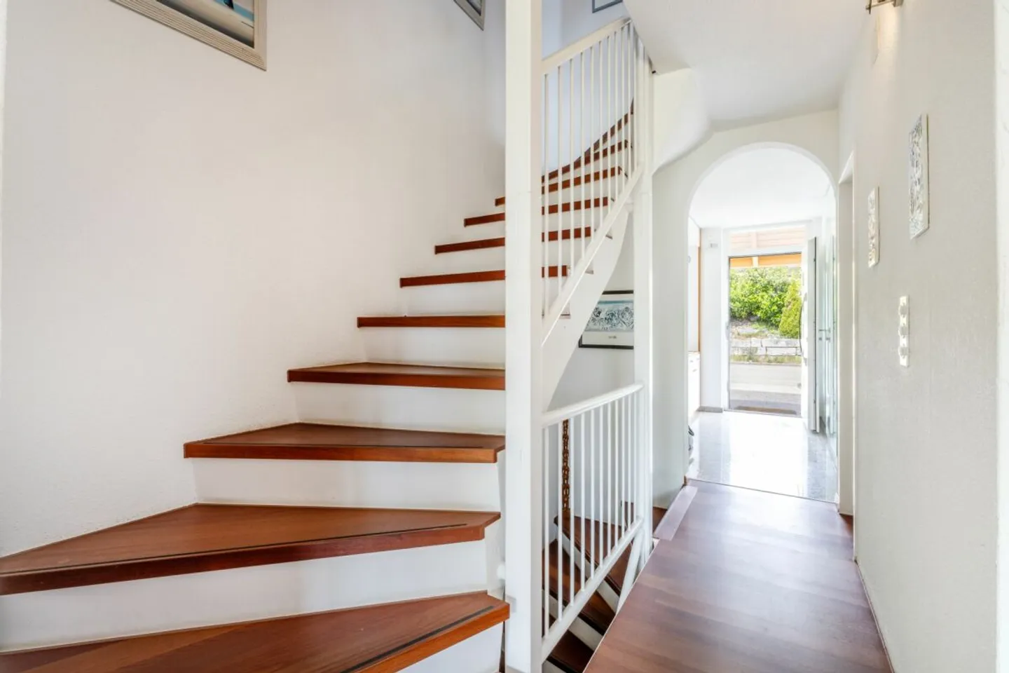 Charming Family Home in Seuzach - Photo 6 of 30