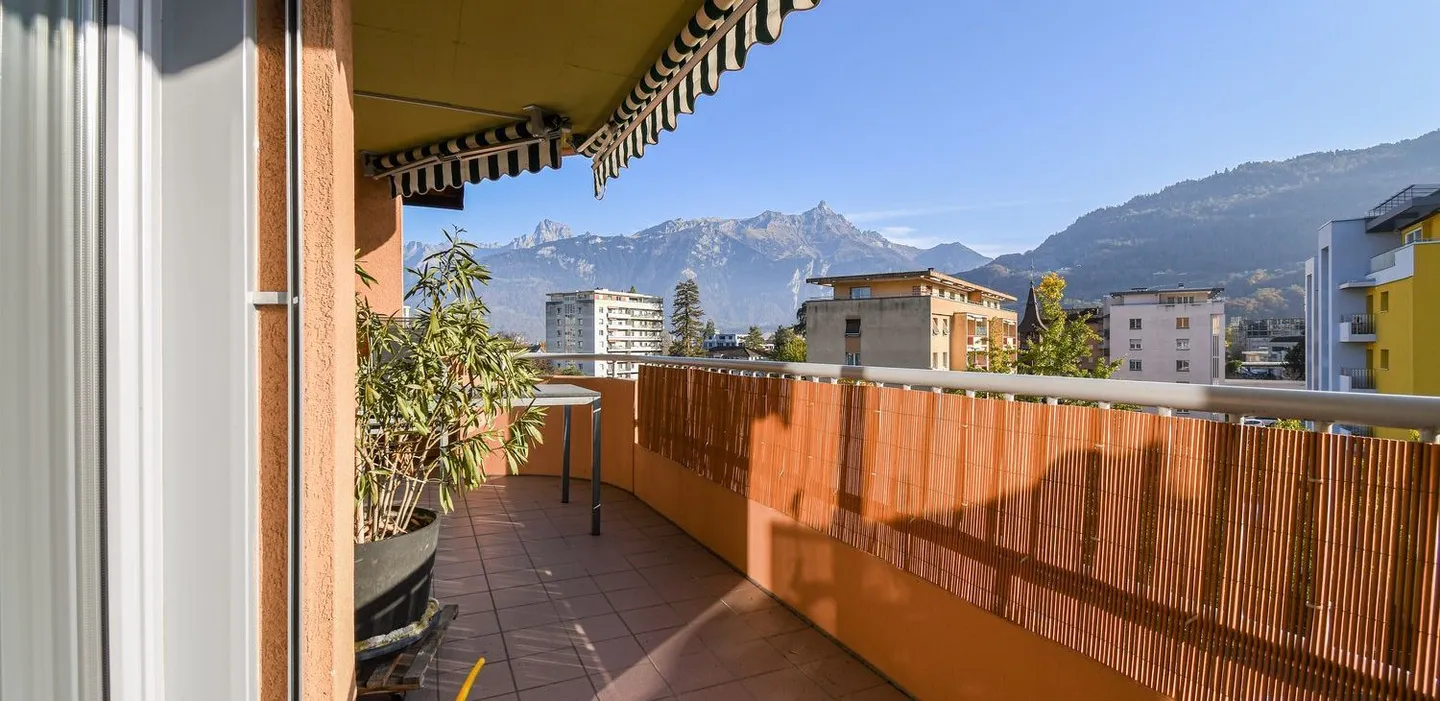 Bright attic duplex apartment - Photo 14 of 16