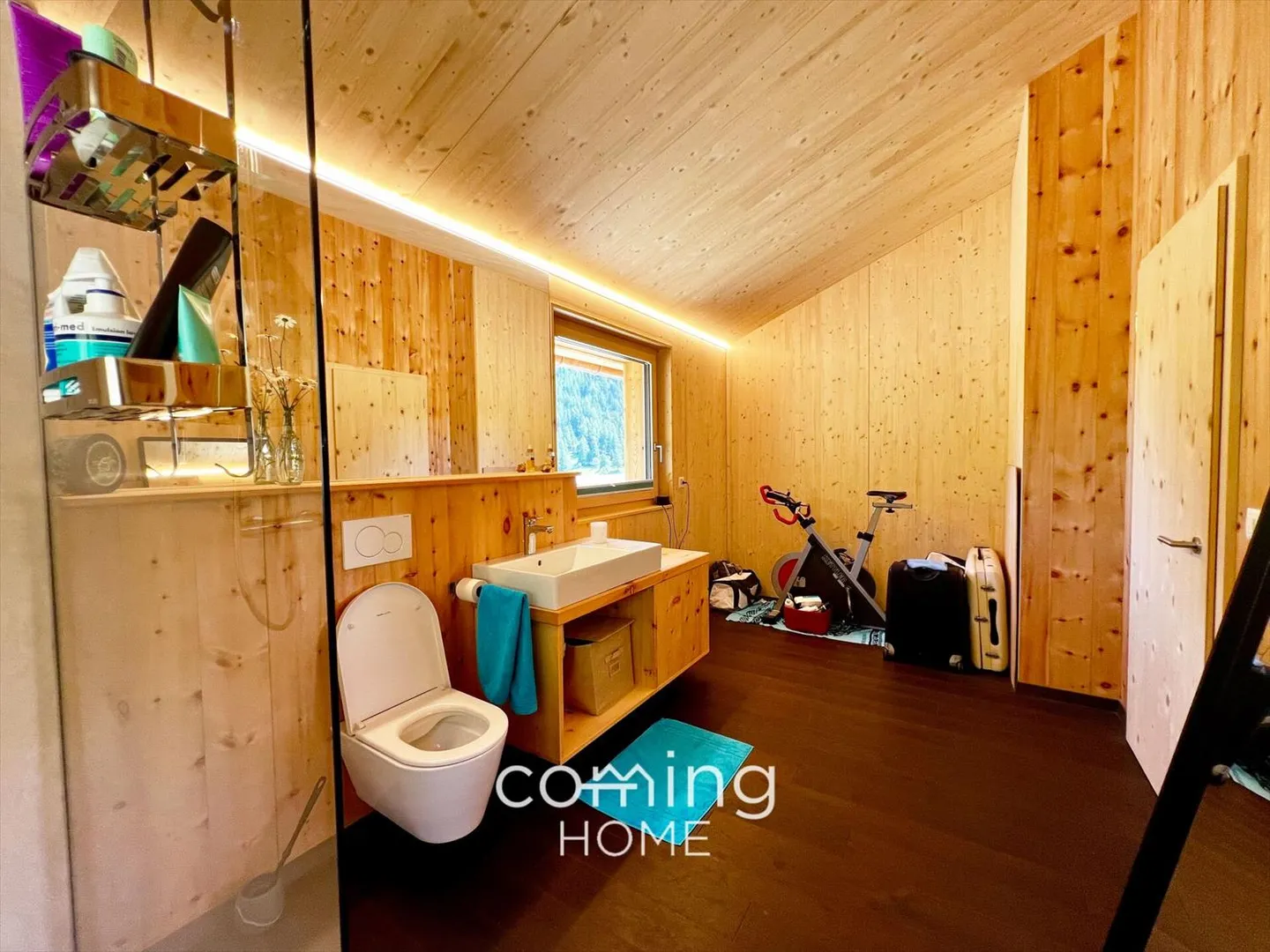 Sustainable living in Ferden - Solid wood house for rent with mountain view - Photo 4 of 10