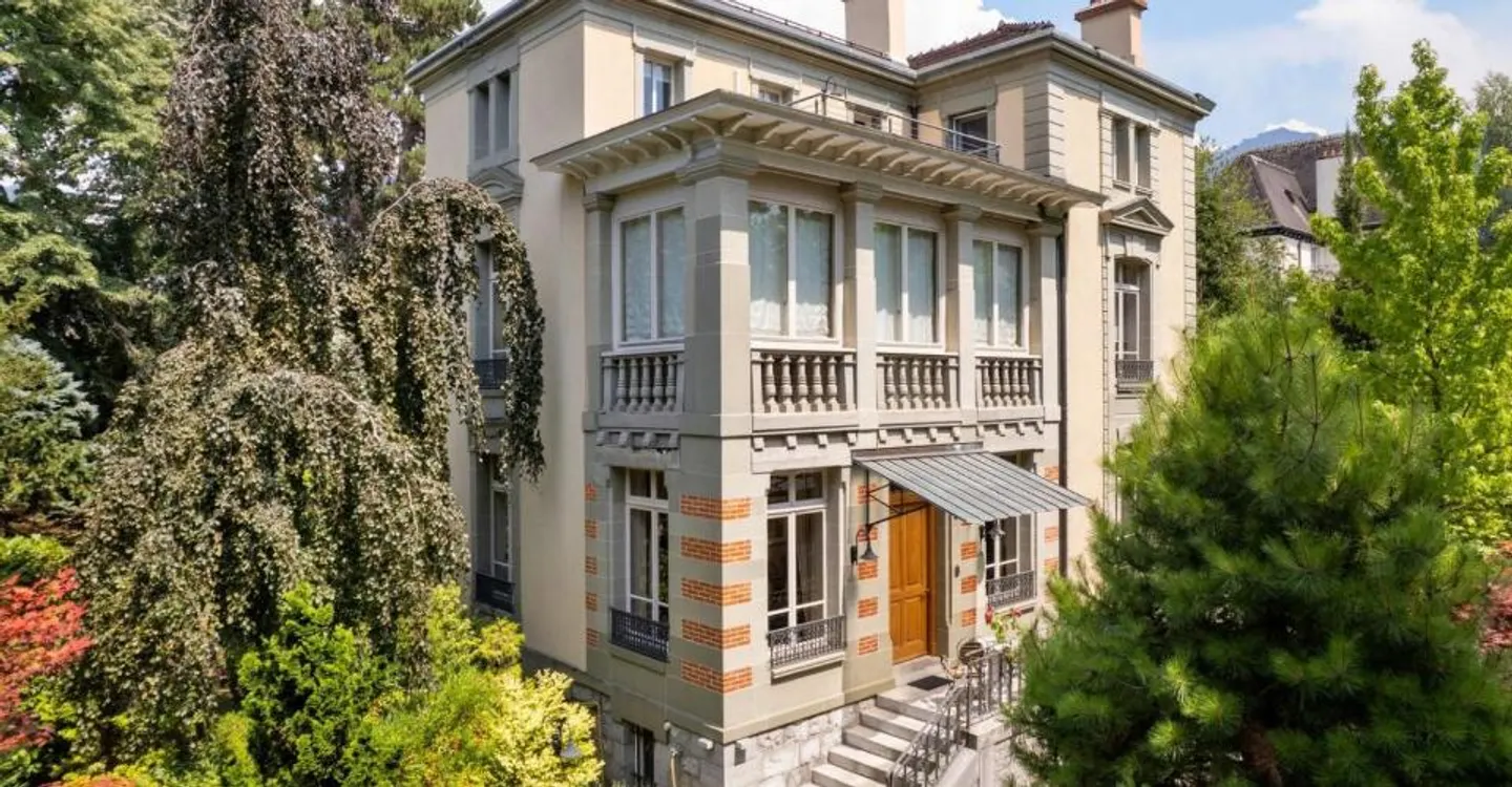 10-Zimmer-Haus - Foto 2 von 12