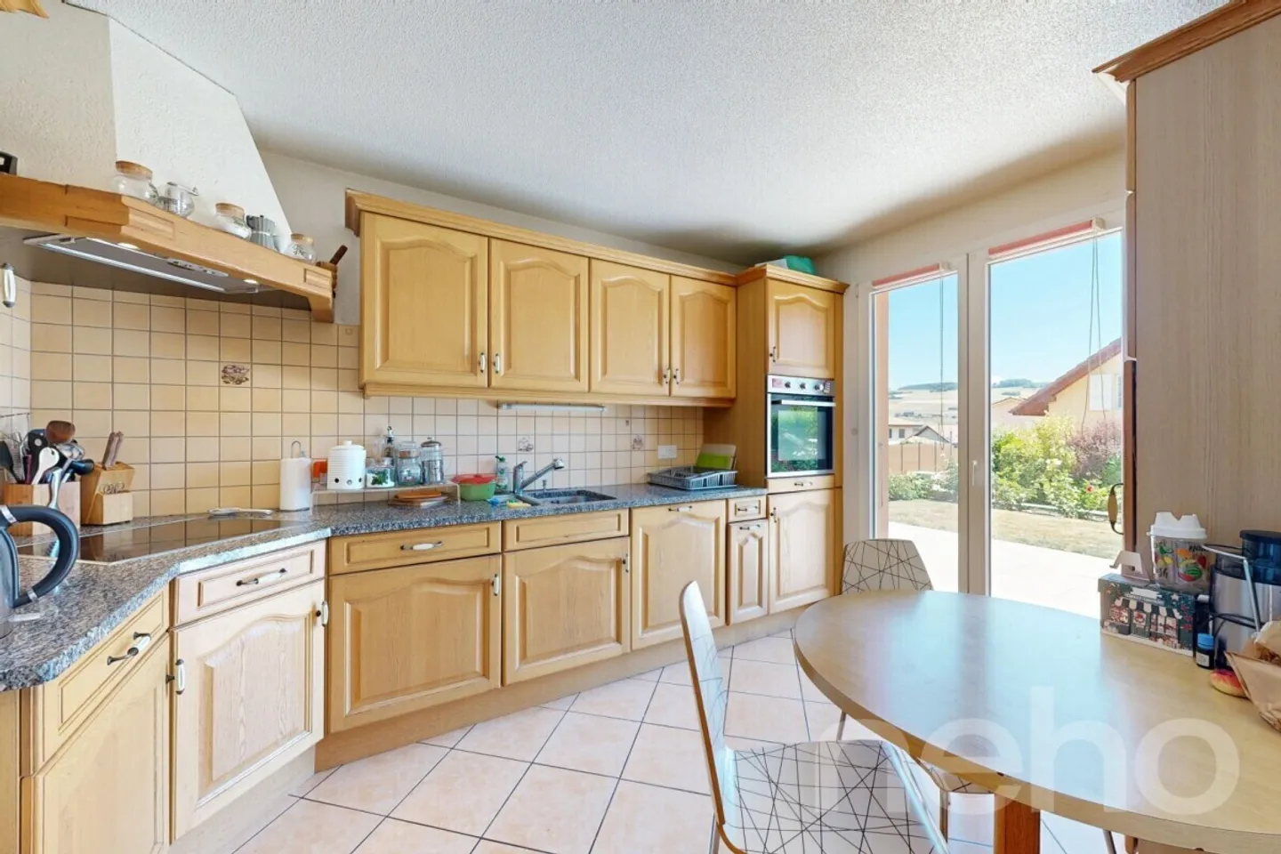 Family home with studio or office potential - Photo 7 of 12