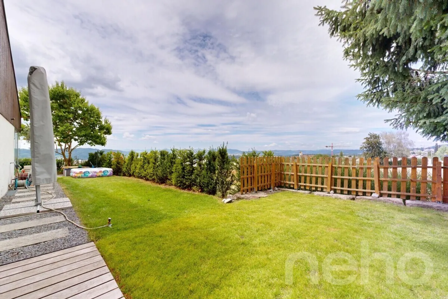 Exclusive 5.5-room apartment in elevated location with panoramic view - Photo 9 of 12