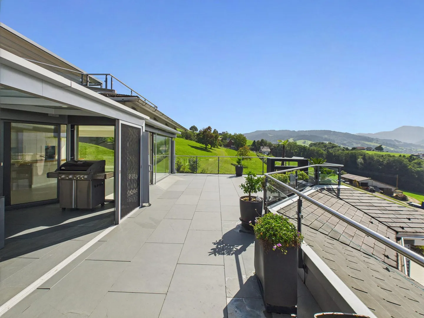 Exklusive Terrassenwohnung an wunderschöner Lage mit freier Sicht a... - Foto 1 von 11