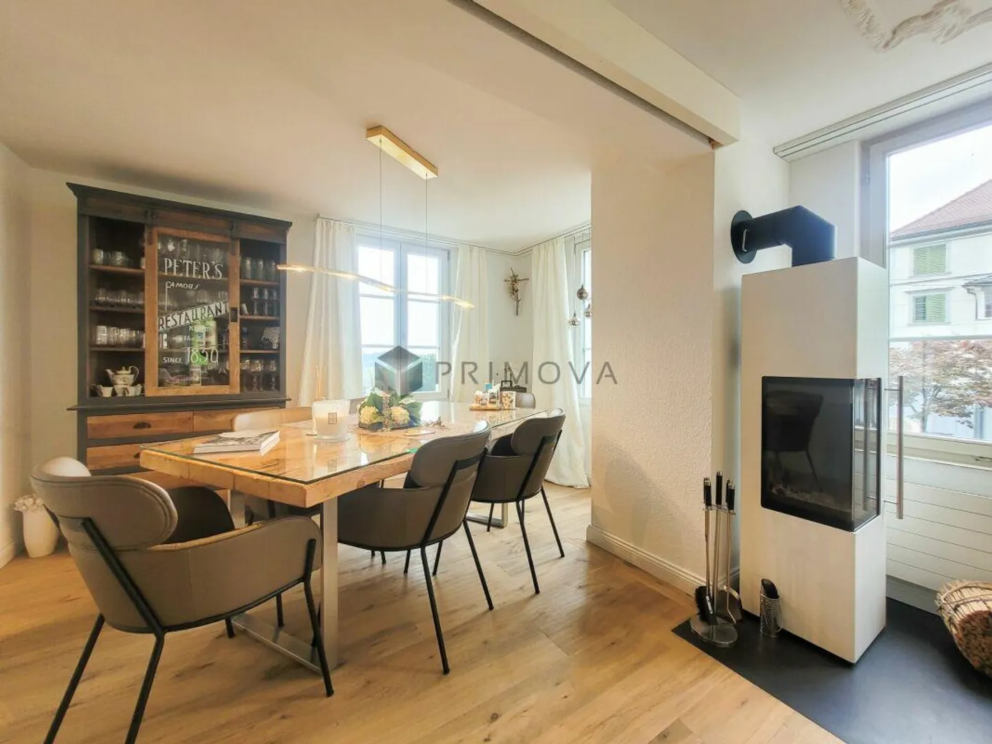 Maison Appenzelloise Unique - Le Charme Historique Rencontre le Confort de Vie Moderne - Photo 3 sur 11