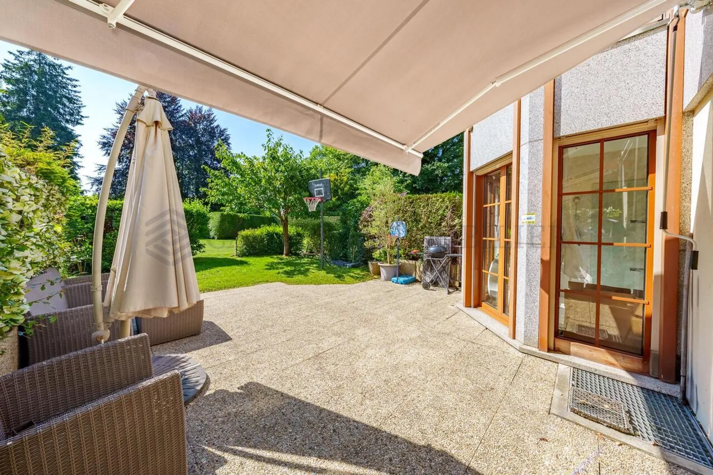 Stupenda townhouse di 6 stanze in un eccezionale parco privato! - Foto 3 di 11