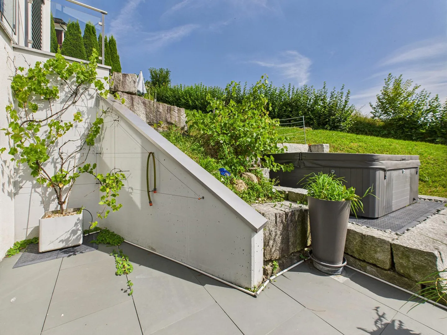 Exklusive Terrassenwohnung an wunderschöner Lage mit freier Sicht a... - Foto 7 von 11