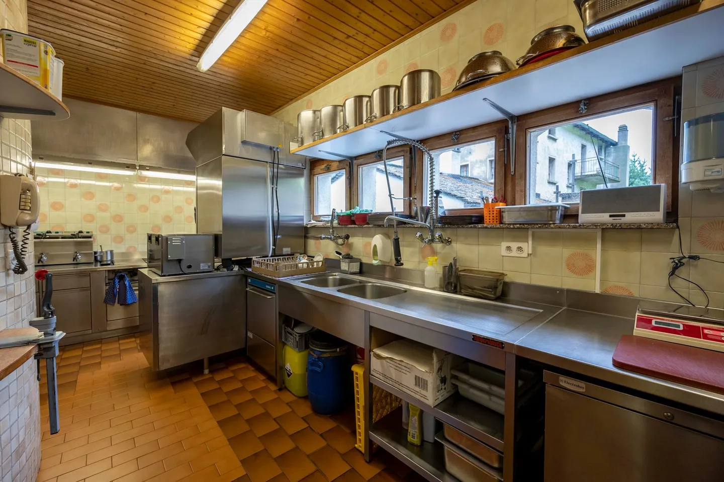 Unique Opportunity: Hotel in Picturesque Simplon Village – Buy Now! - Photo 9 of 11