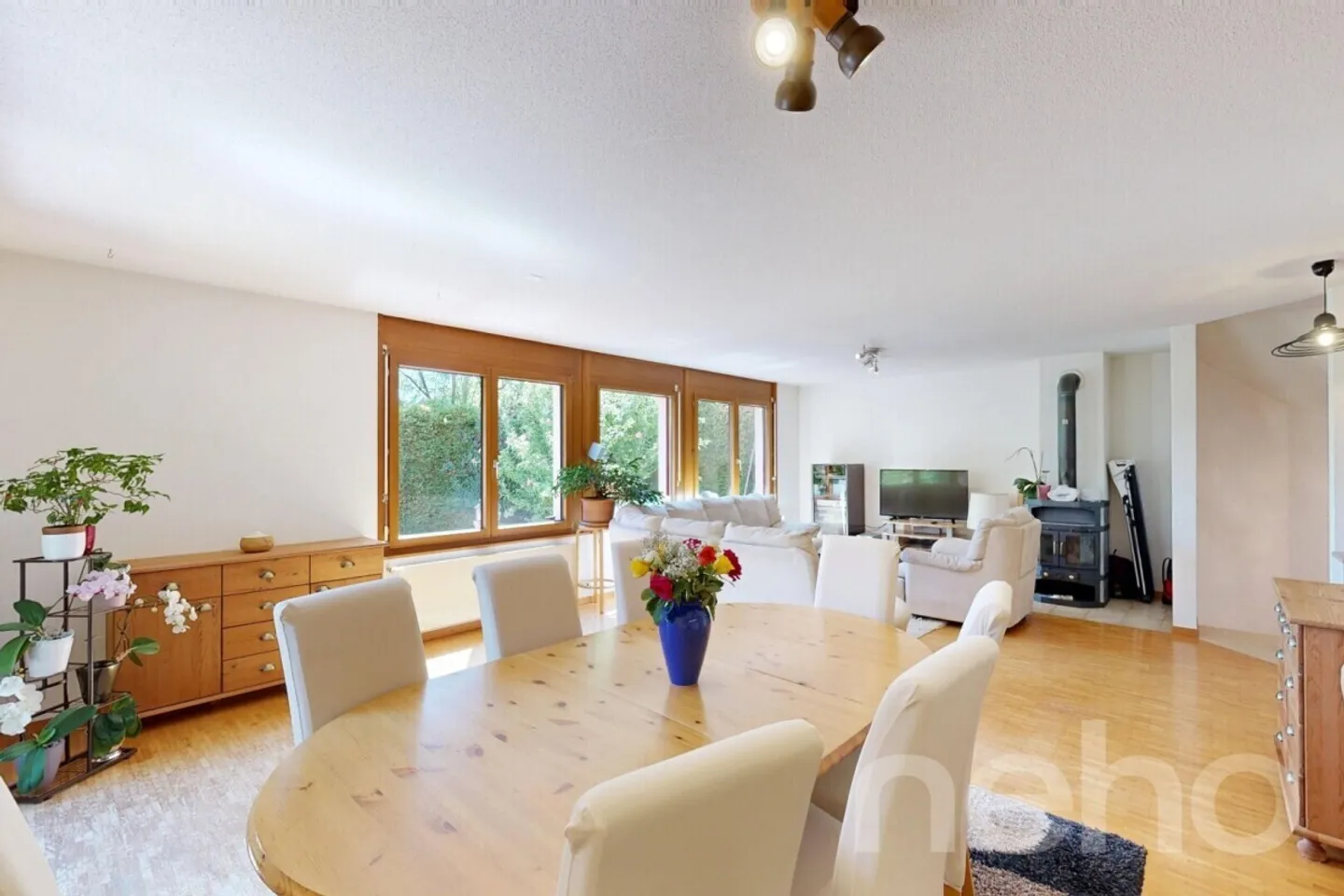 Une charmante maison familiale avec jardin au cœur d'Épalinges - Photo 5 sur 12