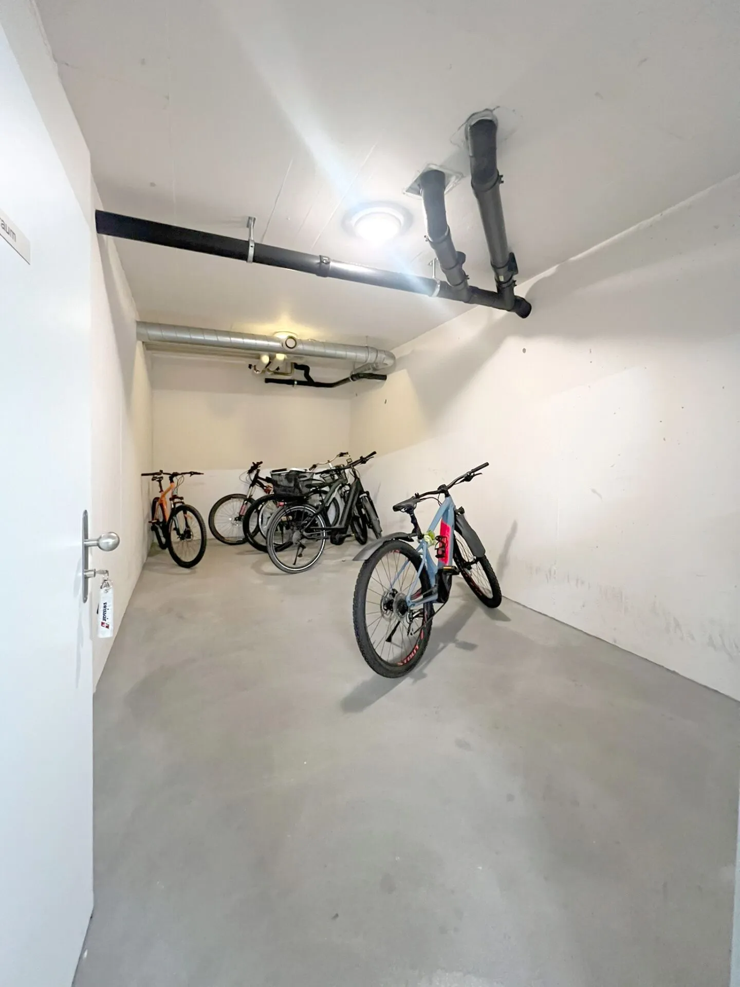 4.5 Room Condominium 1st Floor in Suhr - Photo 25 of 30