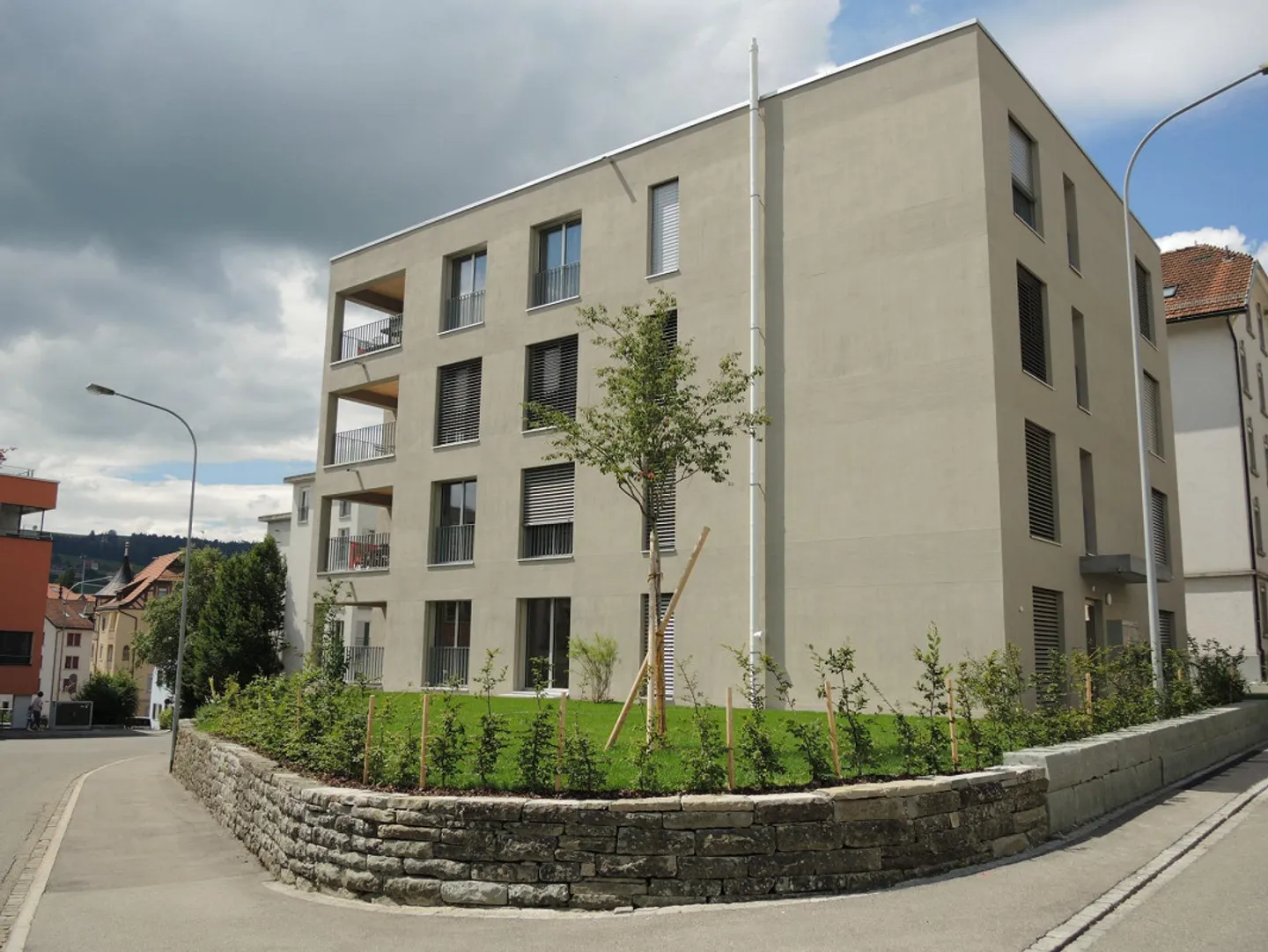 Modernes Apartment mit Balkon - Foto 1 von 5