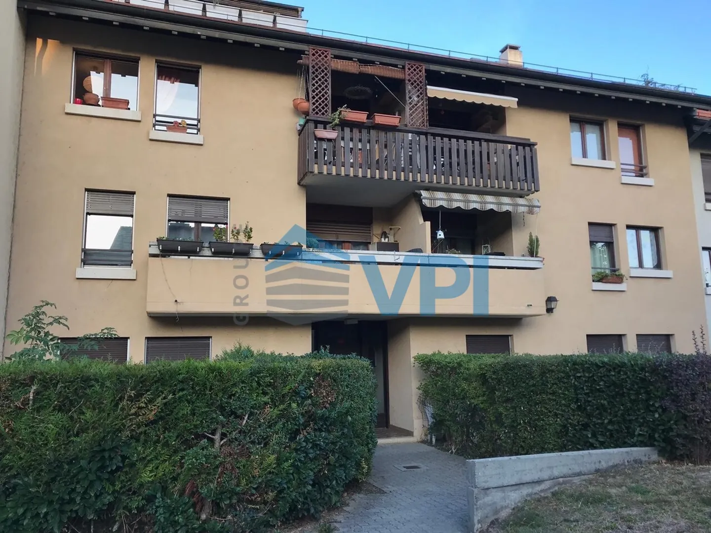 Abhängigkeit zur Miete in einem kleinen sicheren Gebäude - Foto 2 von 2