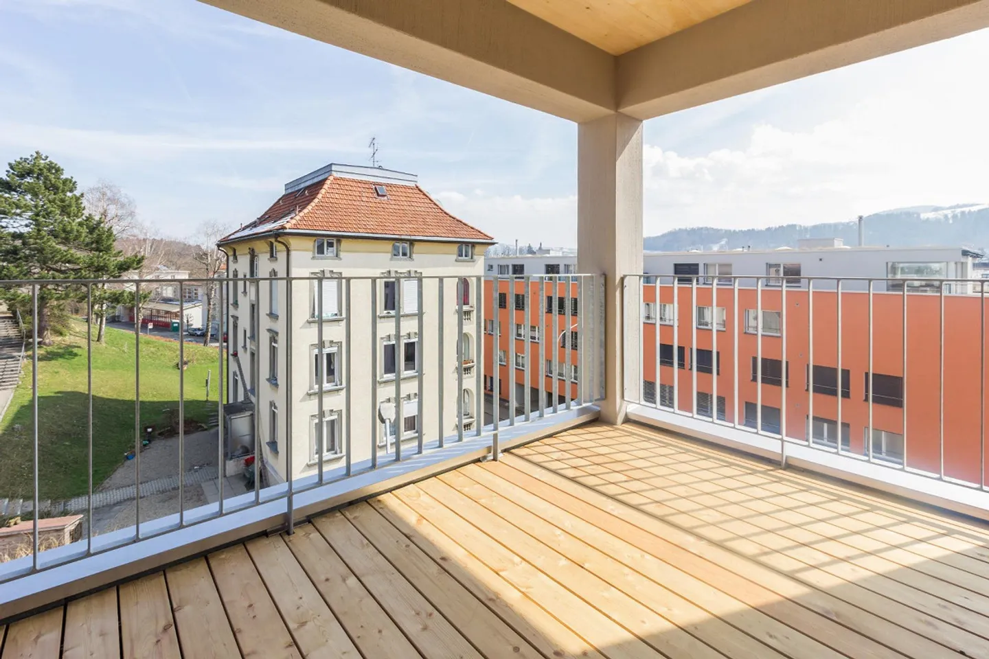 Modernes Apartment mit Balkon - Foto 5 von 5