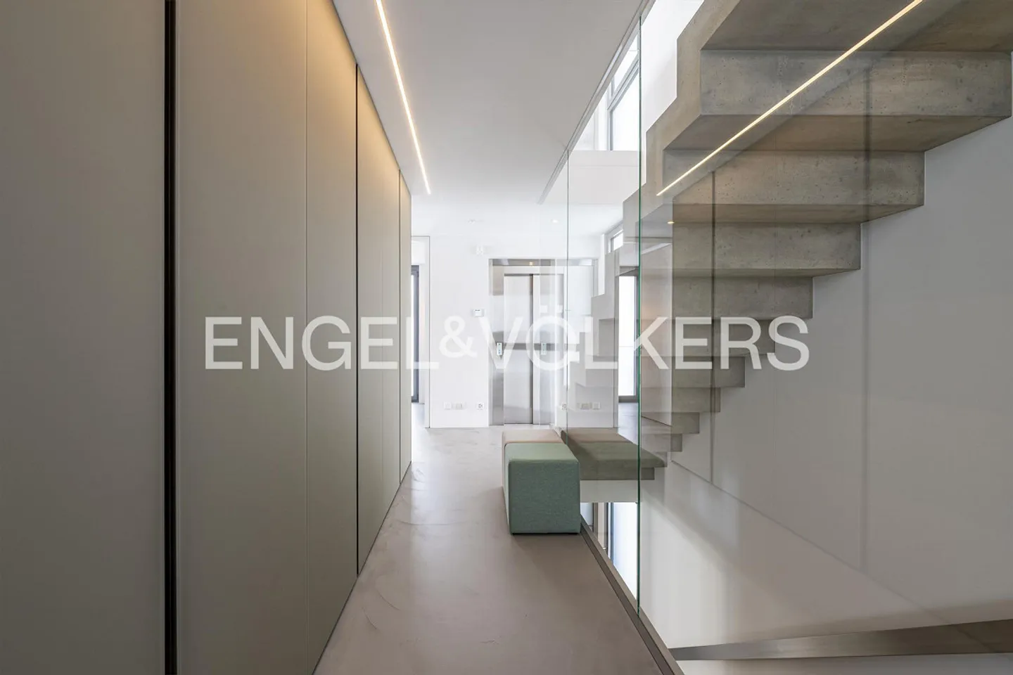 Elegance - Wellness - Lake View (68) - Photo 8 of 15