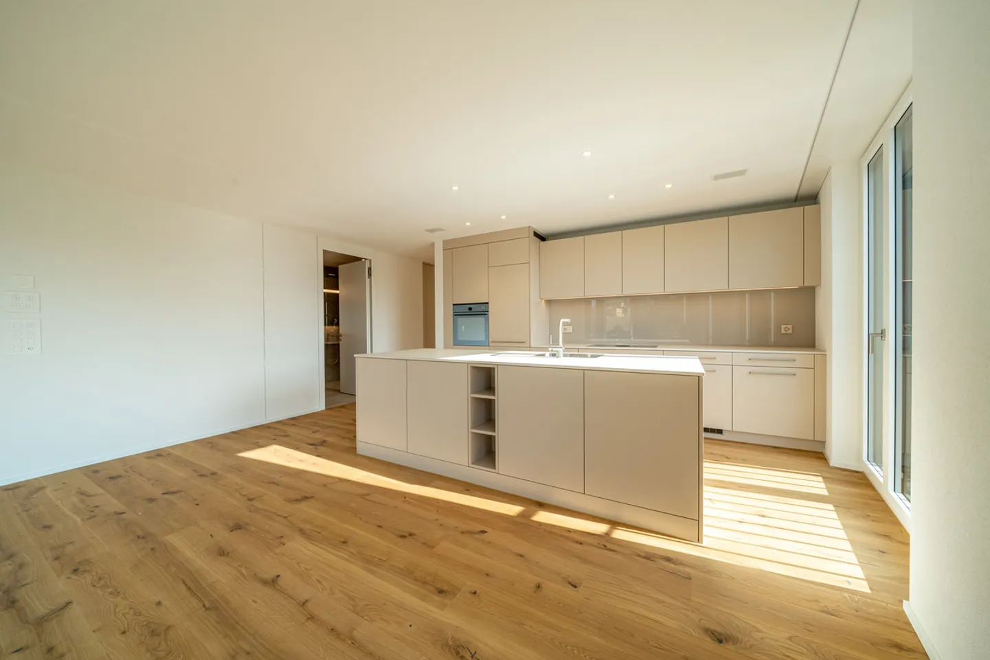 Première occupation - Appartement en attique au cœur de Willisau - Photo 1 sur 8