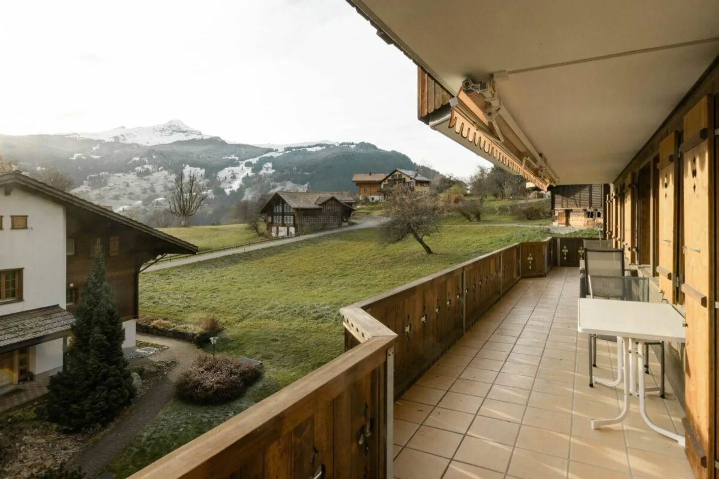 Ampio appartamento di 4,5 stanze nel Chalet Gemel con vista sulle montagne - Foto 17 di 20