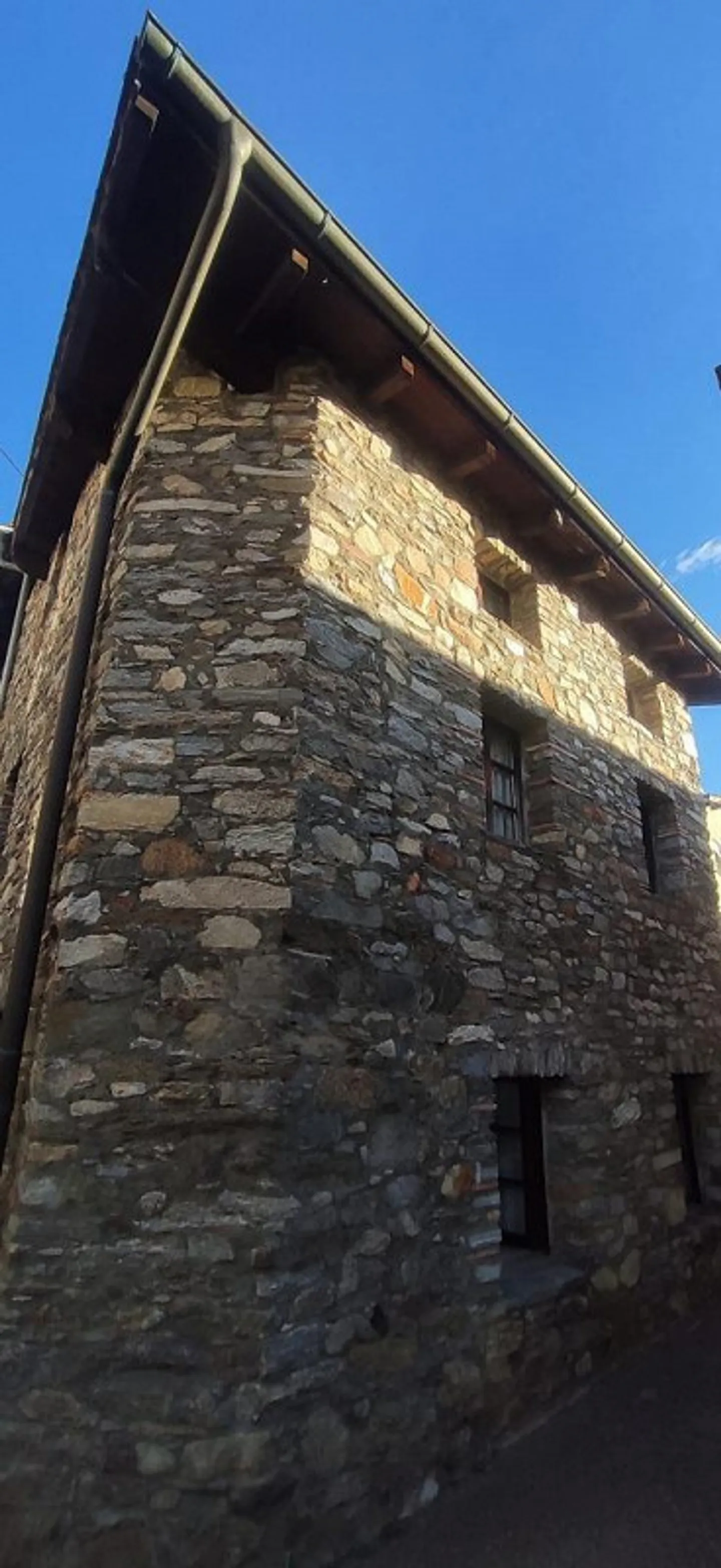 rustico di 3 locali con terreno - Foto 5 di 25