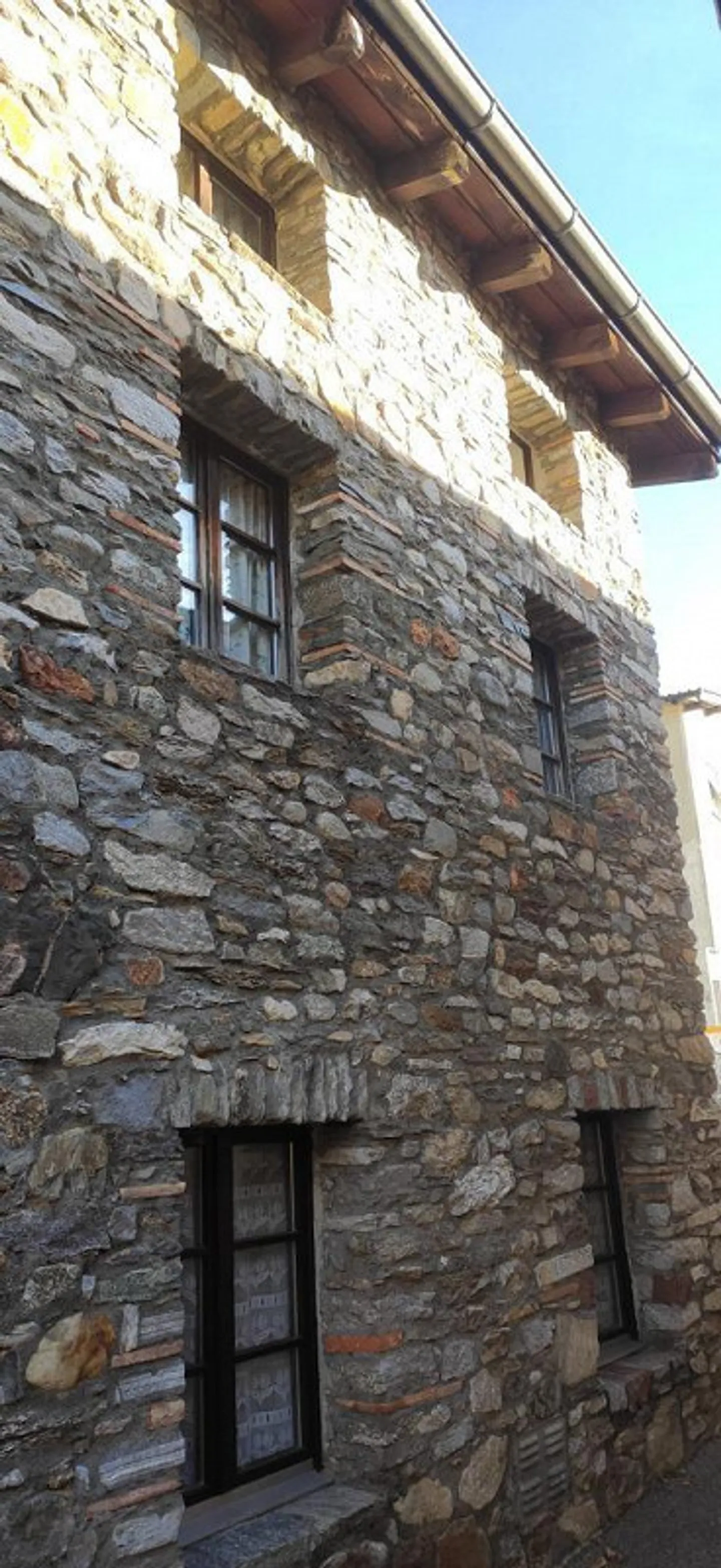 rustico di 3 locali con terreno - Foto 9 di 25