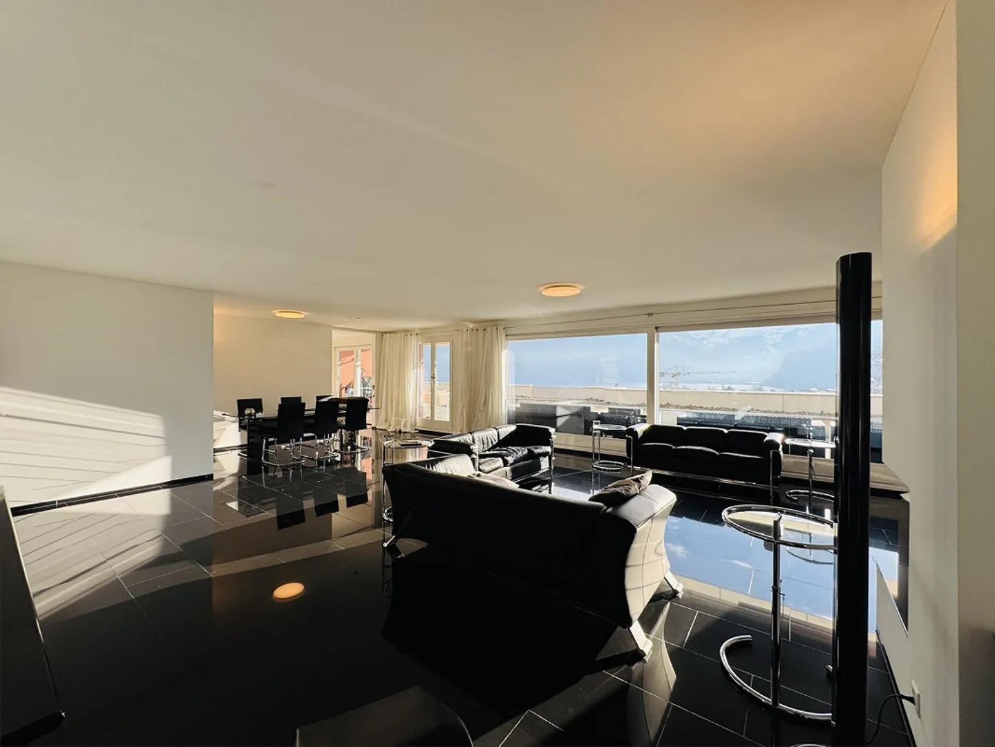 Exclusive terrace apartment in Hergiswil NW with unobstructed lake view - Photo 3 of 16