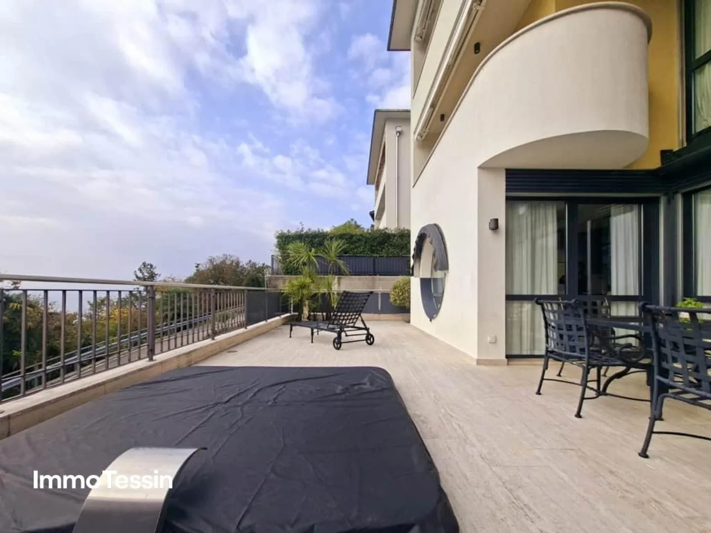 HIGHLIGHT: A Jewel in Locarno-Monti, Pure Luxury, Relaxation and a... - Photo 2 of 13