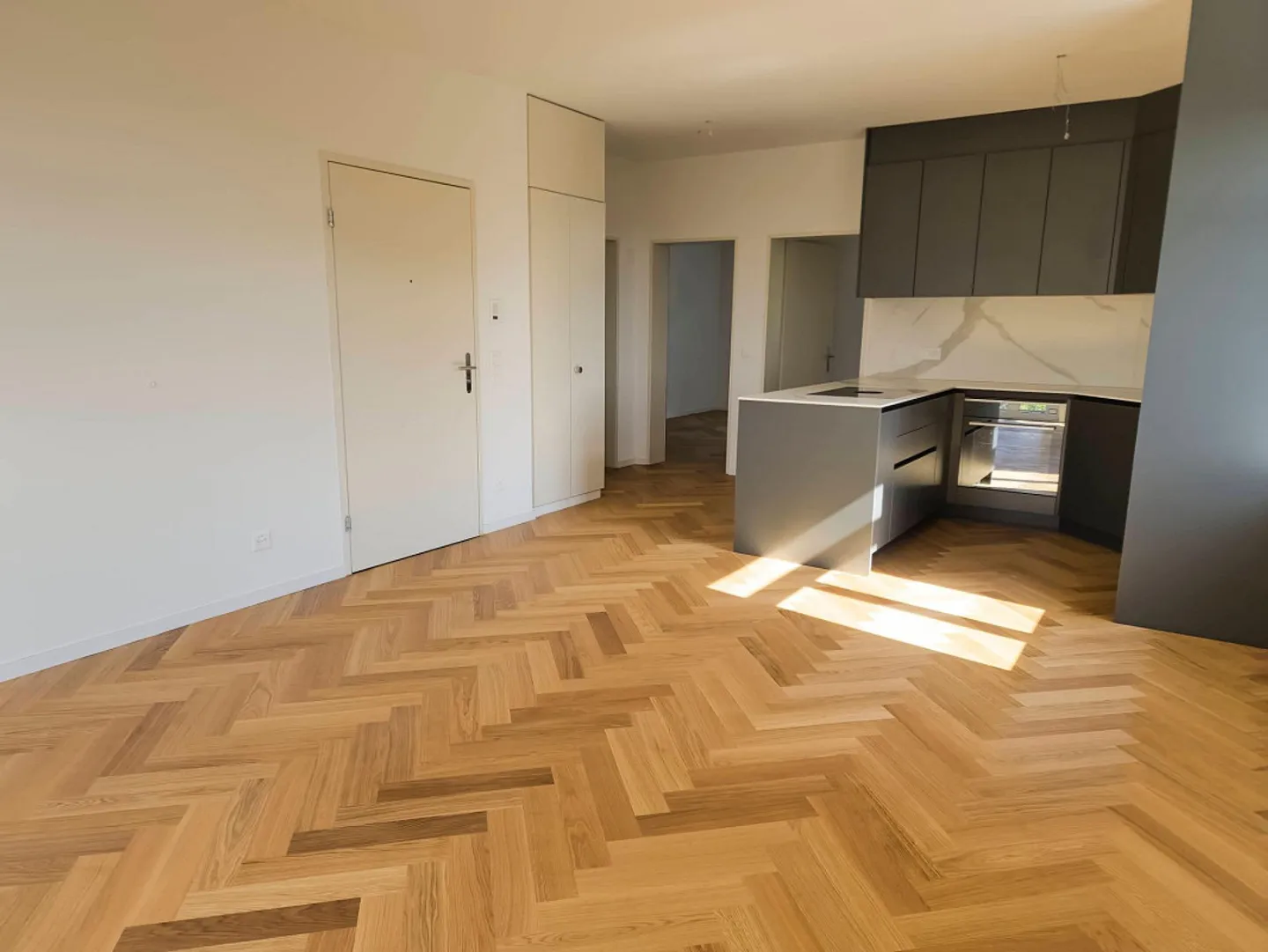 Appartement moderne de 3,5 pièces à Saint-Gall - Photo 2 sur 5