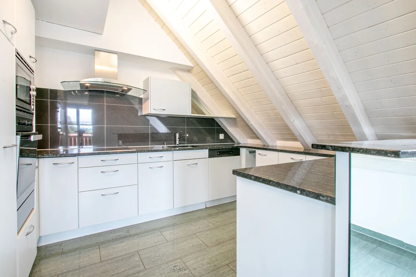 Appartement en duplex de 6,5 pièces avec vue - Photo 5 sur 19