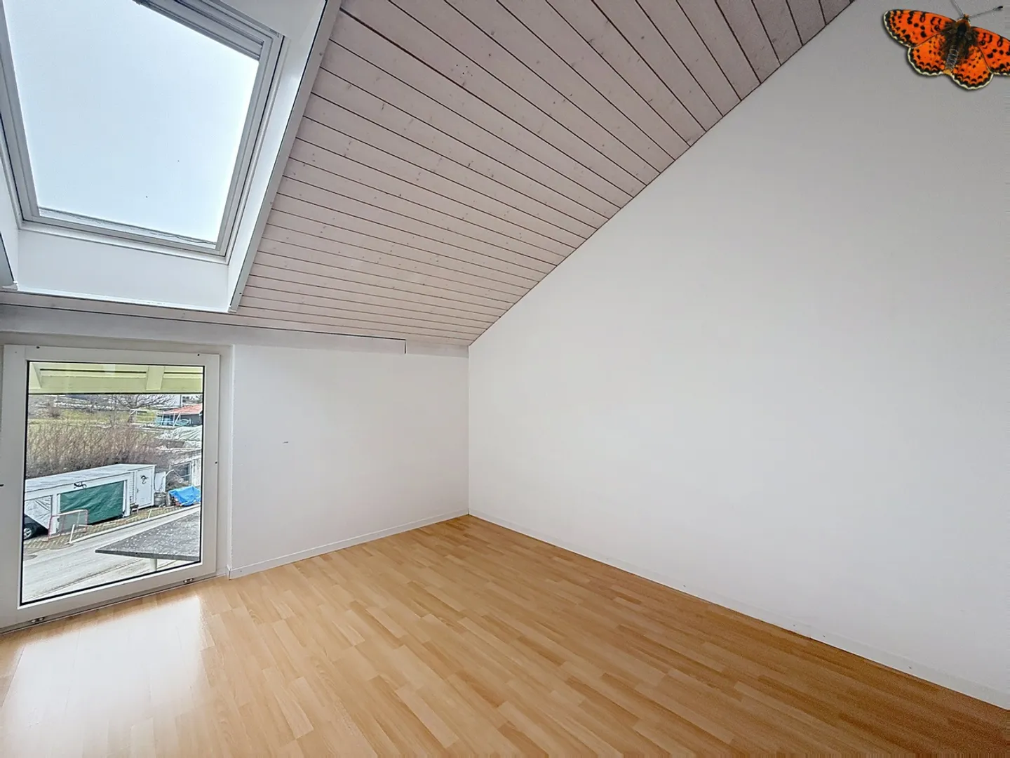 4 Rooms - Quiet Location - Photo 11 of 16