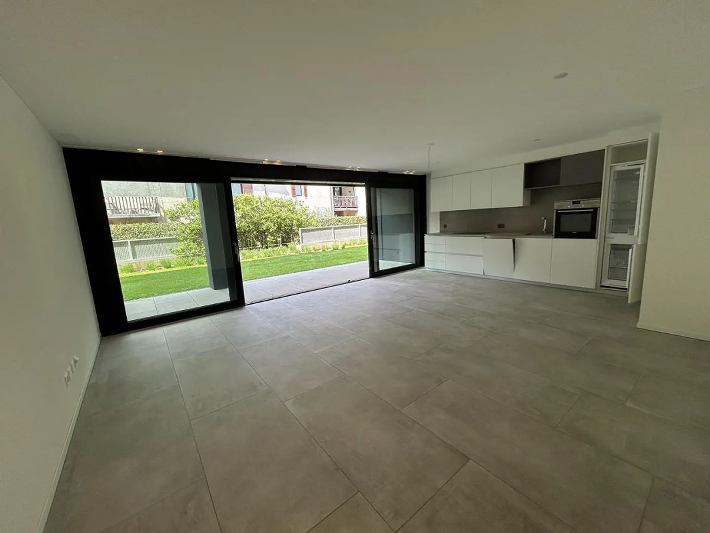 MAGLIASO 3.5 PIÈCES AVEC JARDIN ET PISCINE - Photo 2 sur 10