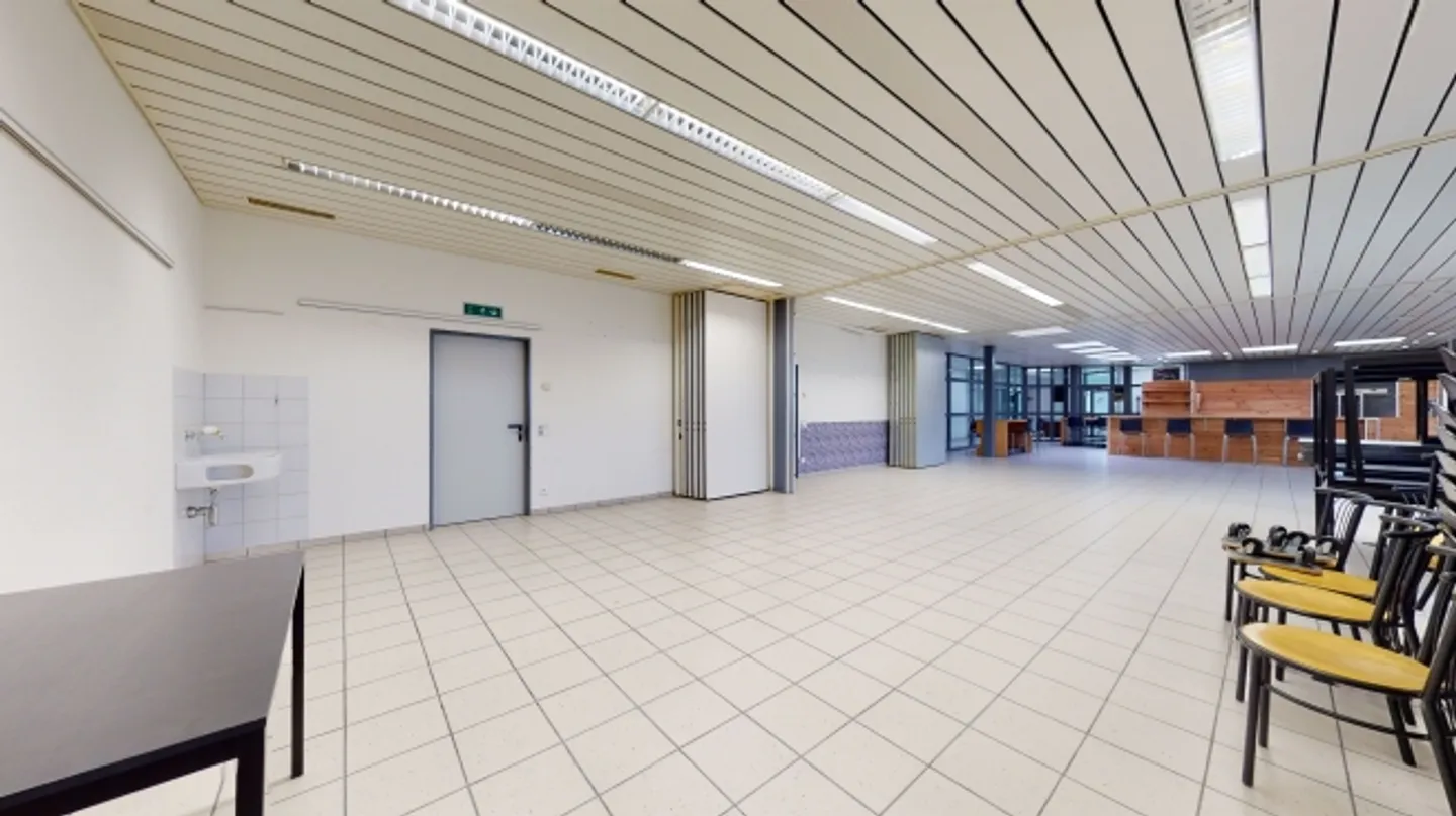 «Hier findet Ihr Restaurant einen Idealen Platz mit Innenhof.» - Foto 6 von 13