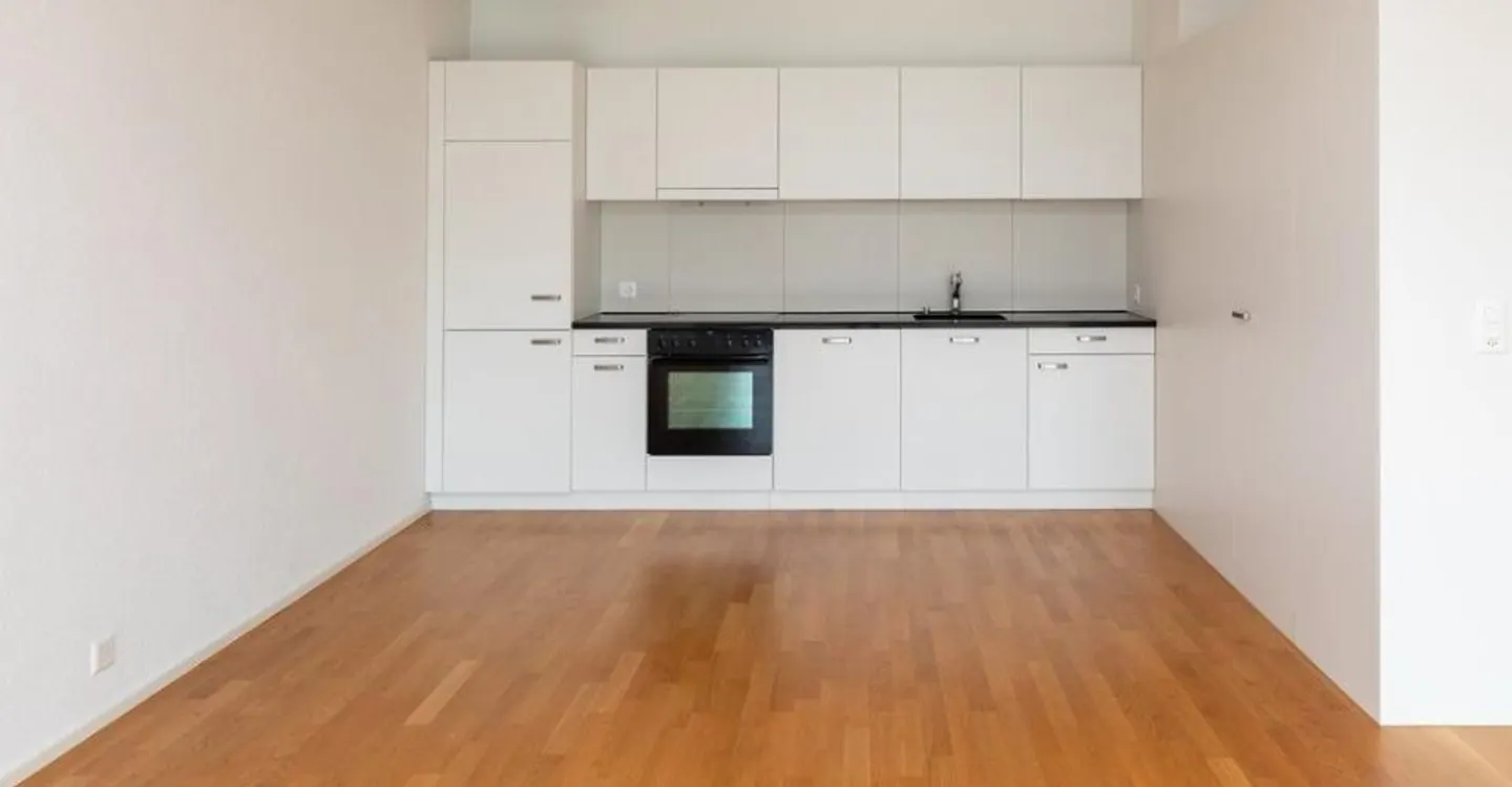Beautiful, bright 2.5-room apartment for rent in District 4 - Photo 2 of 7