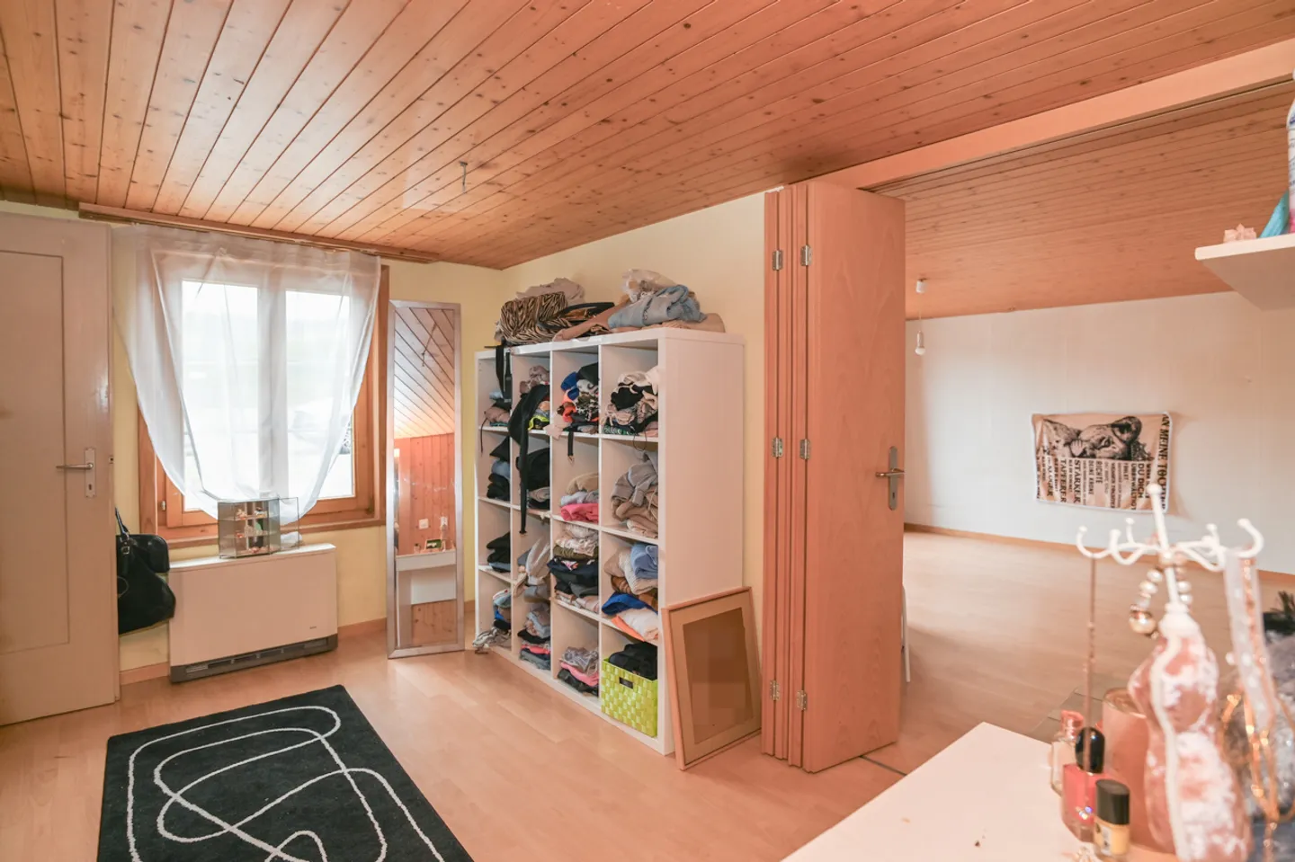 Two-family house with barn and plenty of green space in an optimal location - Photo 11 of 13