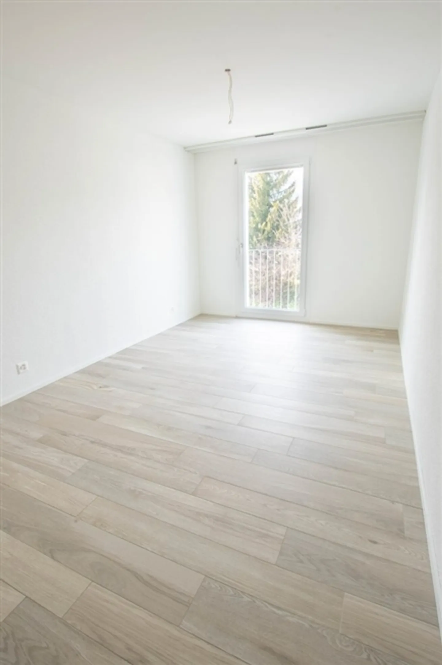 Moderno appartamento di 4,5 stanze nel Jardin du Paradis - Foto 9 di 12