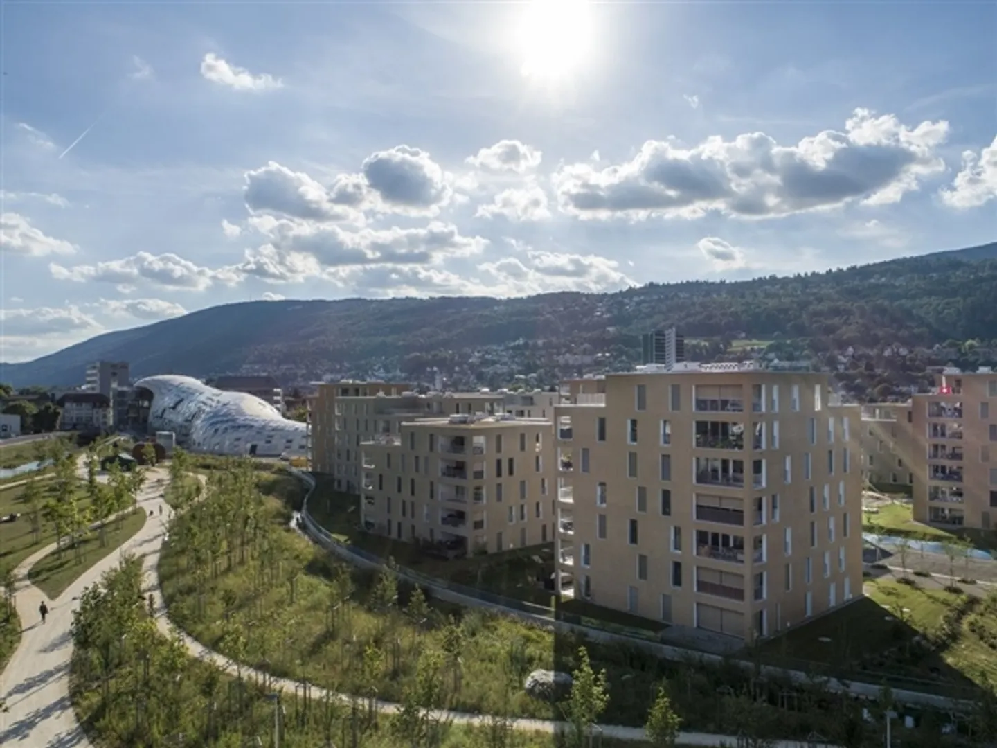 Moderno appartamento di 4,5 stanze nel Jardin du Paradis - Foto 10 di 12