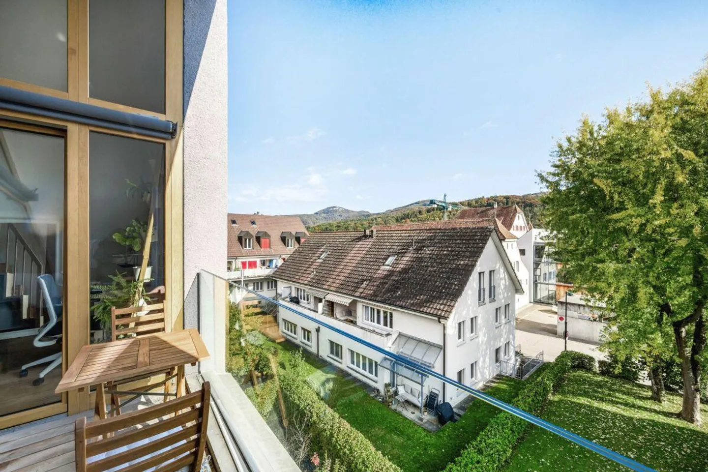 Attraktive 5,5-Zimmer-Attikawohnung (3 Schlafzimmer) mit 2 Loggien... - Foto 7 von 13