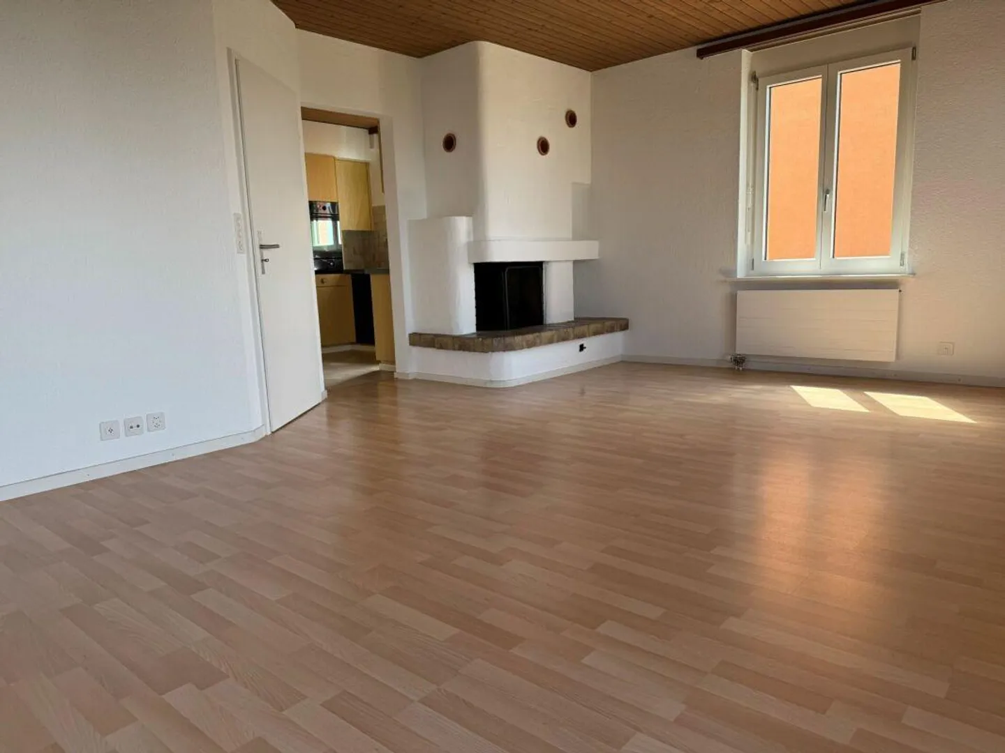 Appartement 3.5 pièces avec vue sur le lac, nouvellement rénové - Photo 1 sur 10