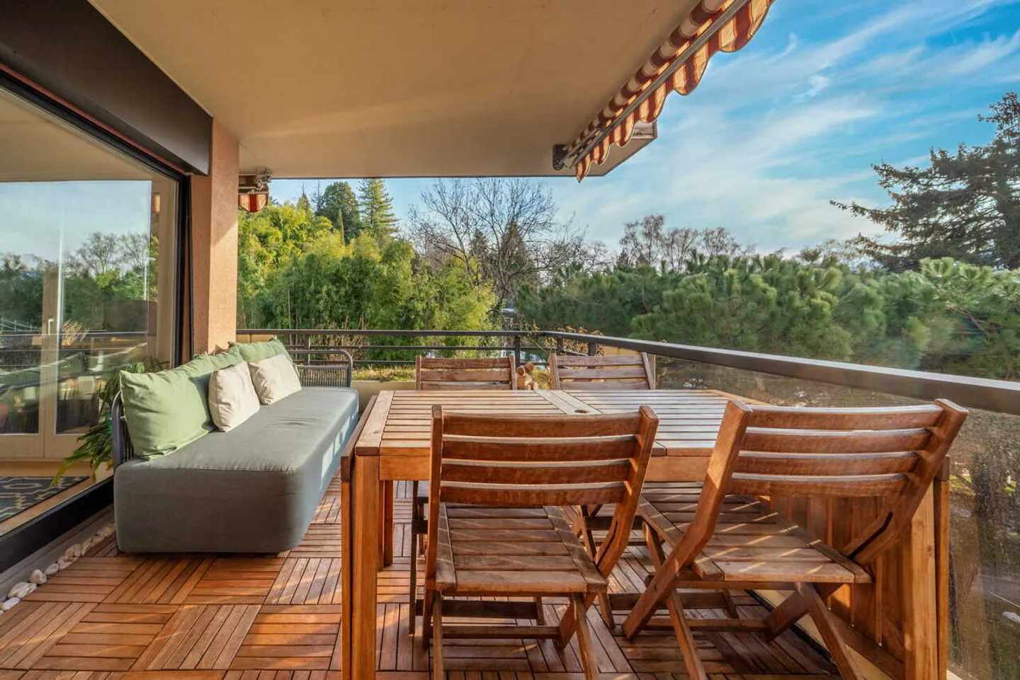 GERÄUMIGES RENOVIERTES DUPLEX IM DACHGESCHOSS - BALKON UND INNENPARKPLATZ - Foto 9 von 17