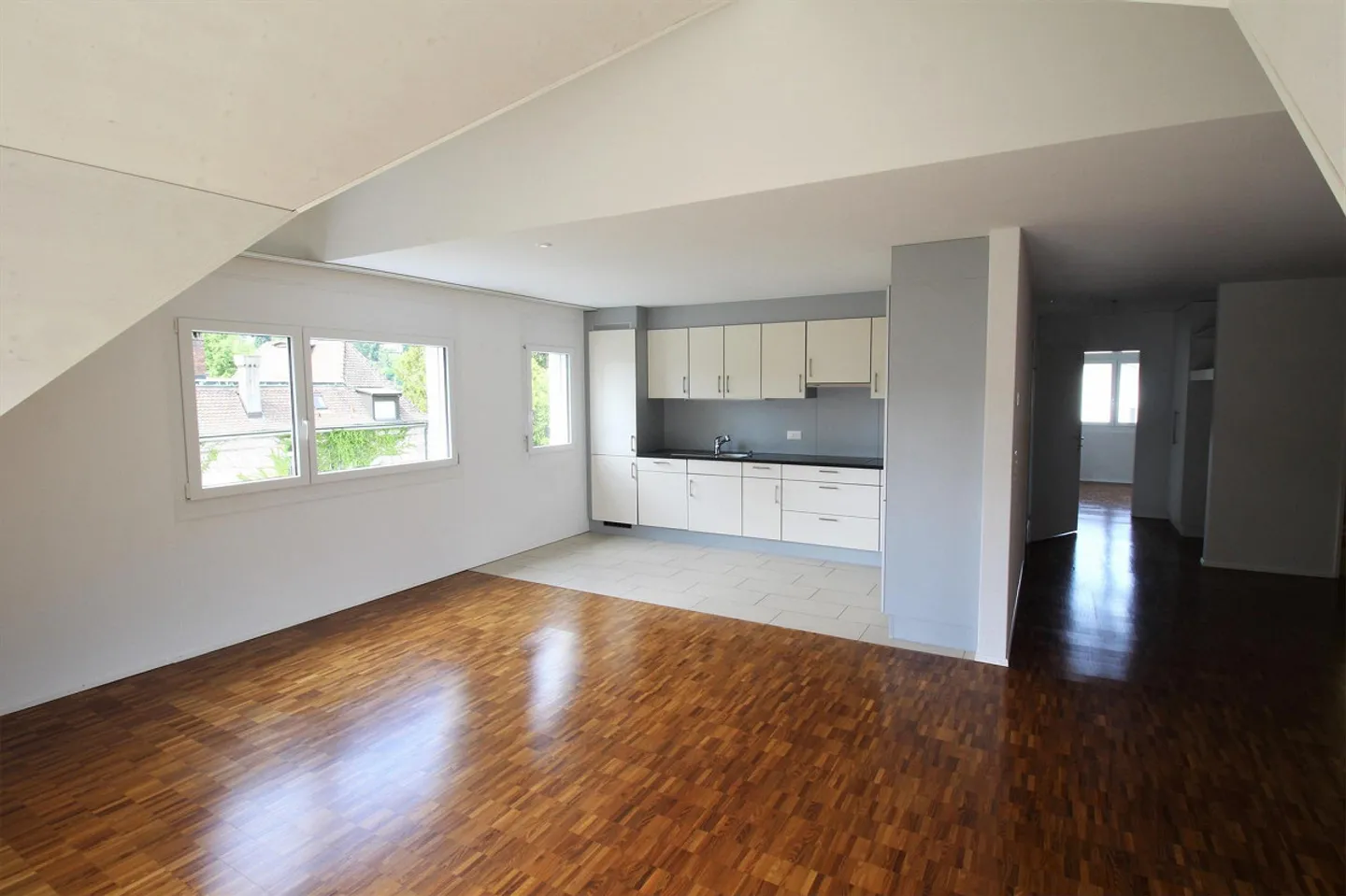 Helle 3.5-Zimmerwohnung mit Balkon - Foto 4 von 13