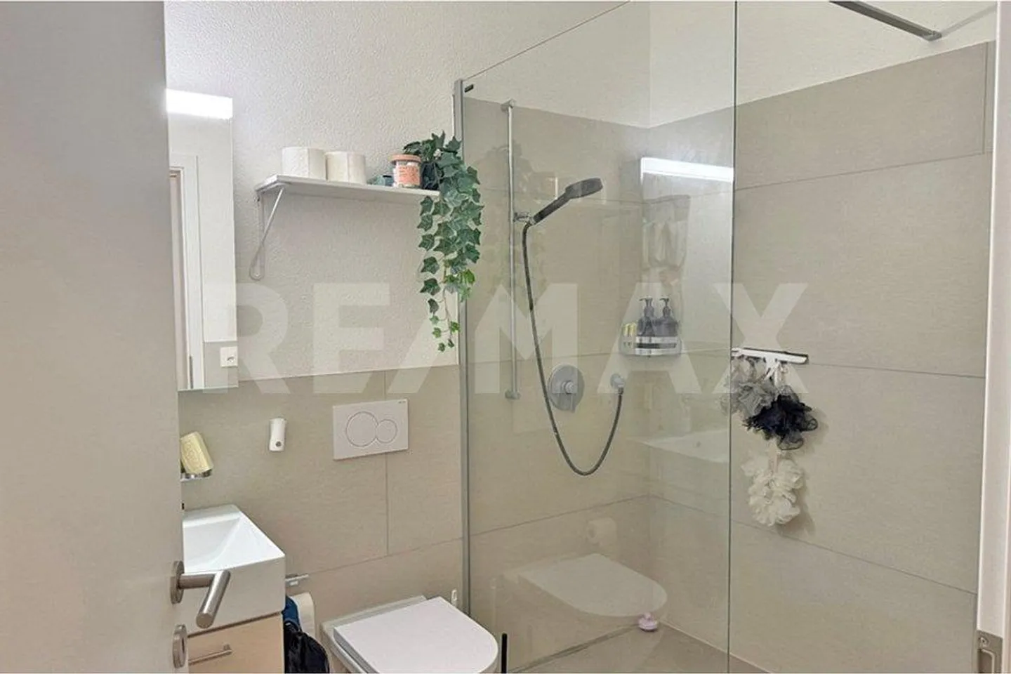 Casa plurifamiliare con buon rendimento - Foto 7 di 11