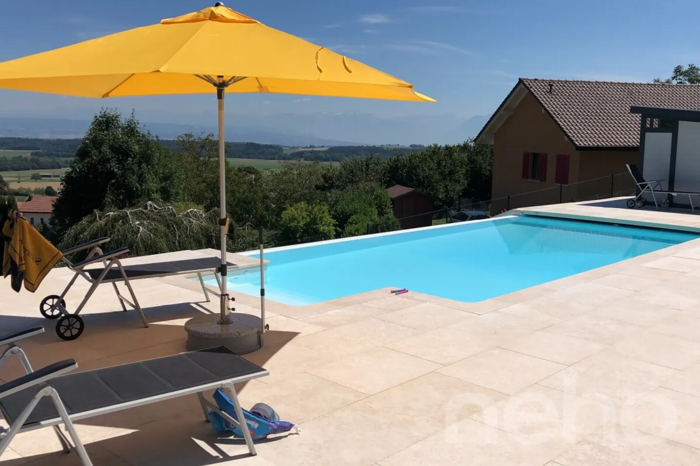 Casa passiva con piscina e studio - Foto 1 di 12