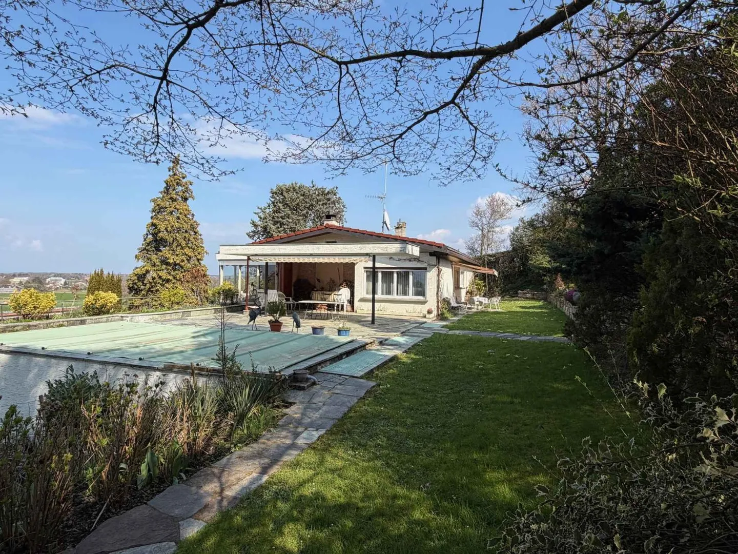 Exclusive: - Photo 1 of 10