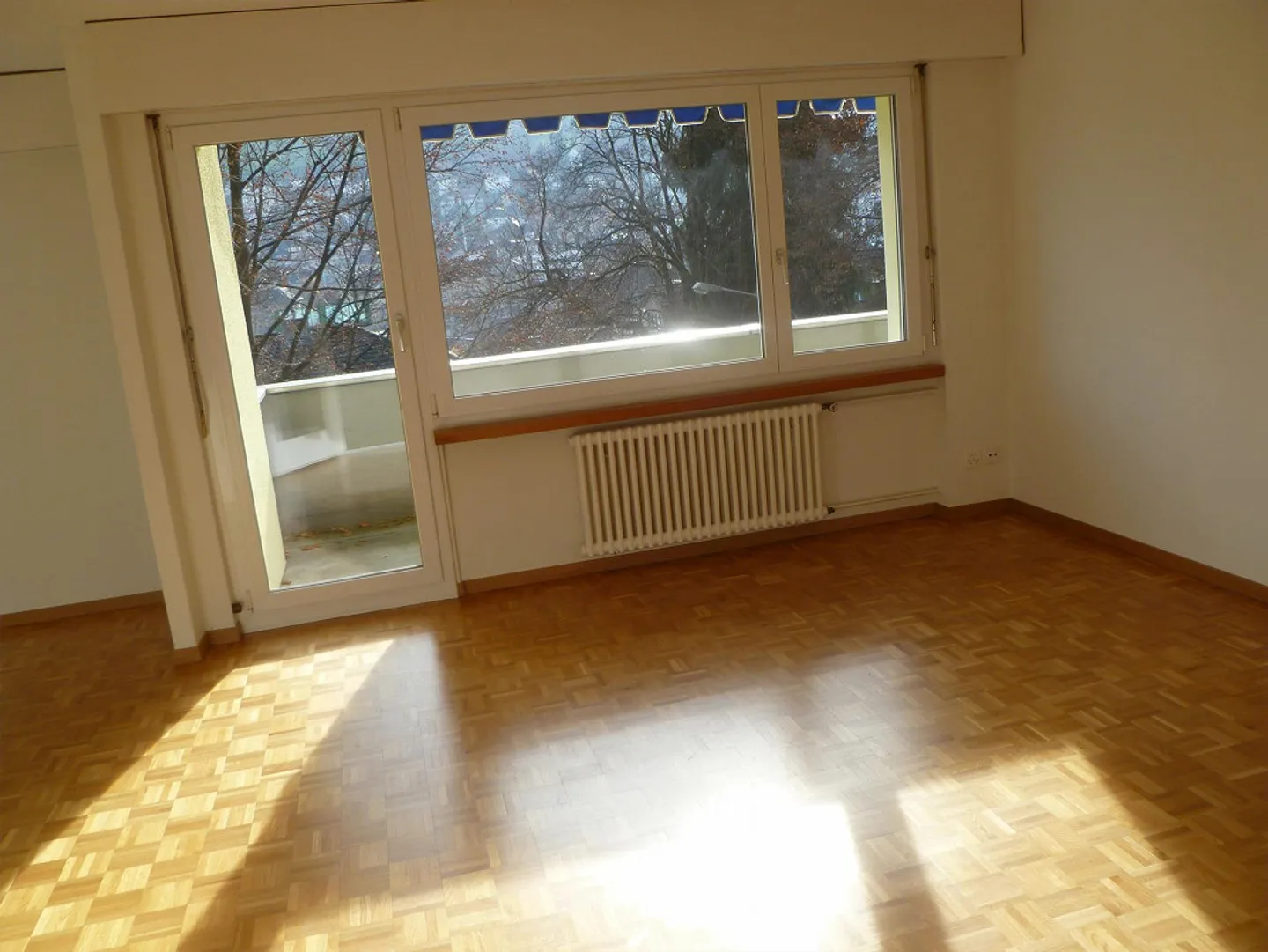 Appartement de 4,5 pièces près du centre - Photo 4 sur 9