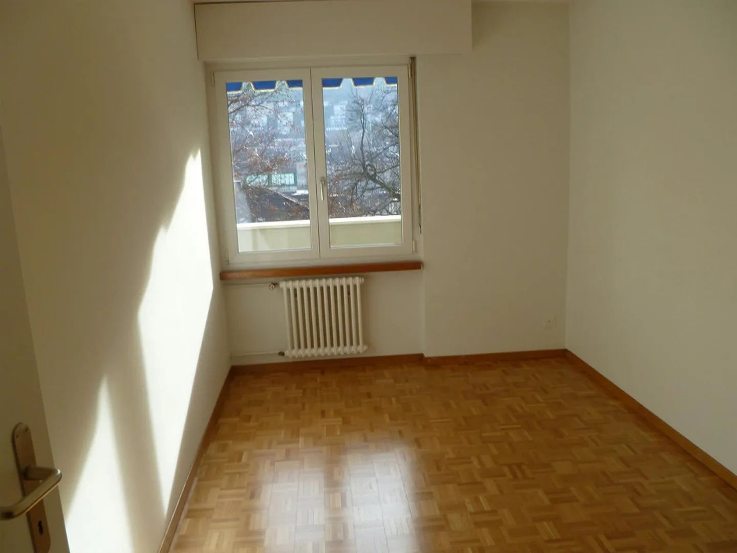 Appartement de 4,5 pièces près du centre - Photo 5 sur 9