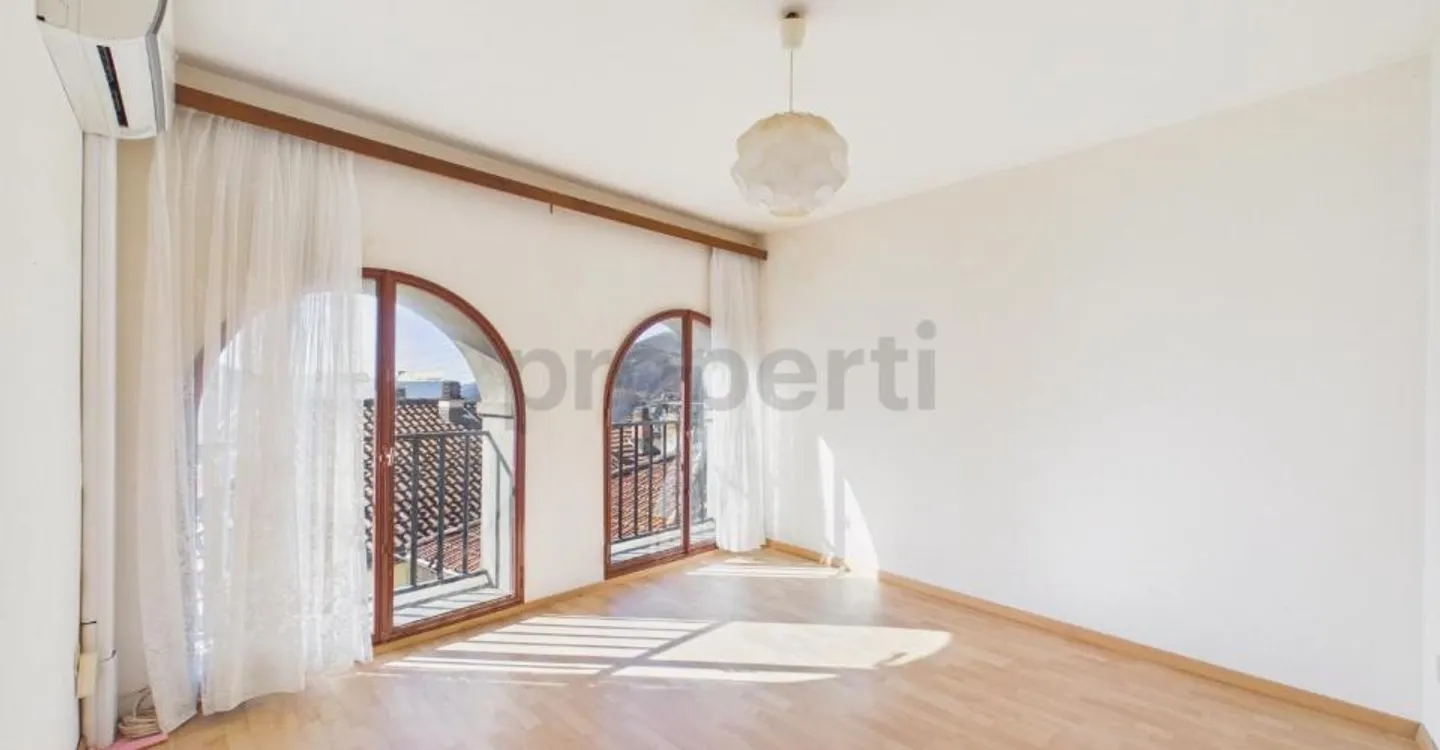Spacious two-family house of 7.5 rooms partially renovated, Alto Malcantone-Mugena - Photo 7 of 12