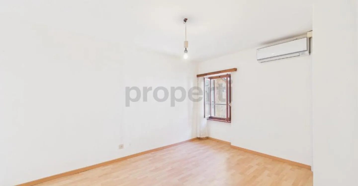 Spacious two-family house of 7.5 rooms partially renovated, Alto Malcantone-Mugena - Photo 9 of 12