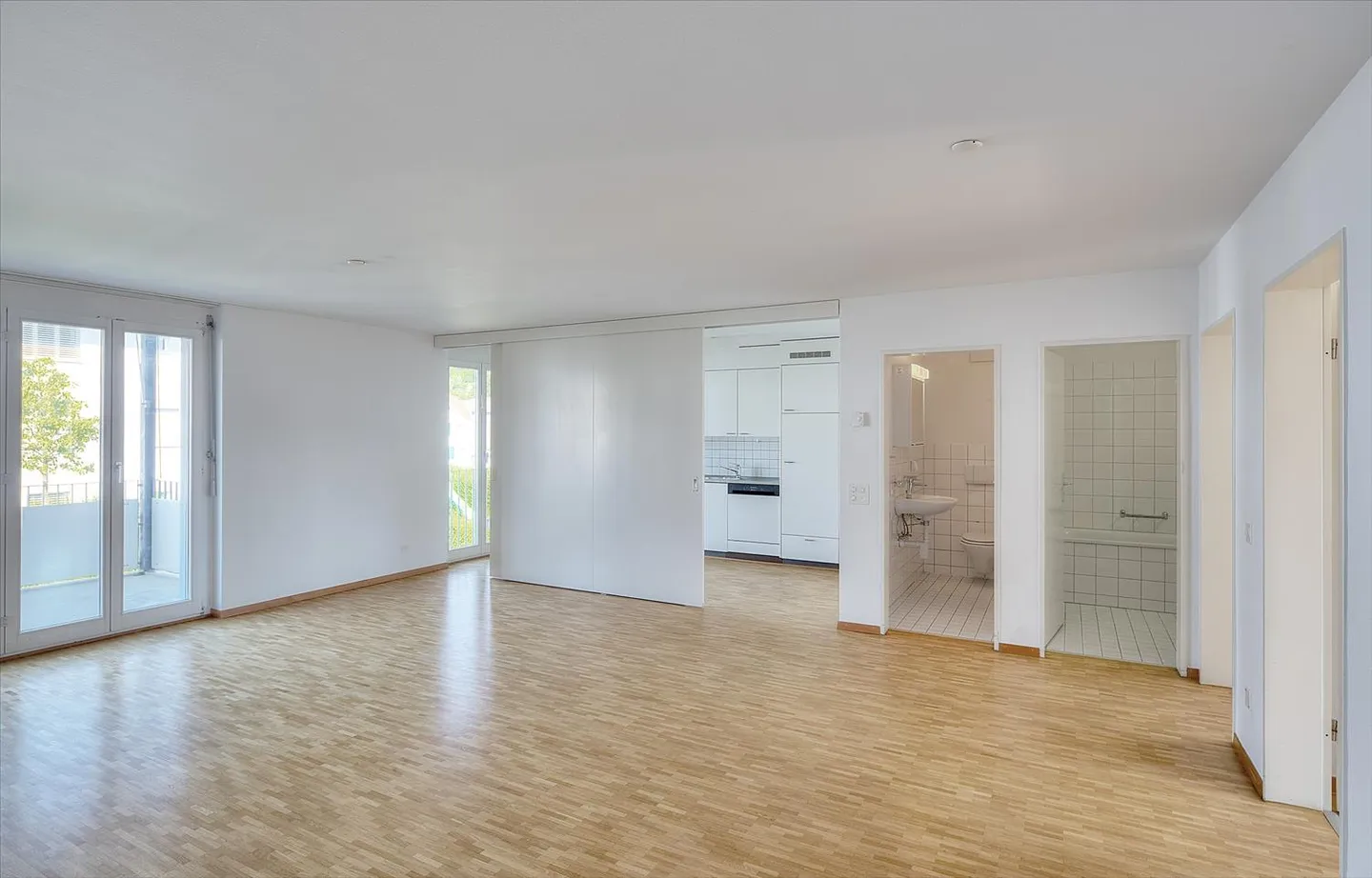 La colonie du bien-être. - Photo 2 sur 7