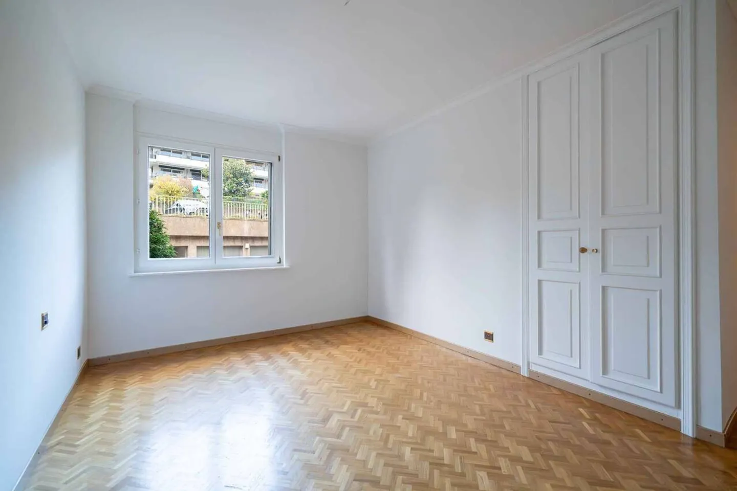 Wunderschöne 5,5 Zimmer mit außergewöhnlichem Blick - Foto 4 von 9