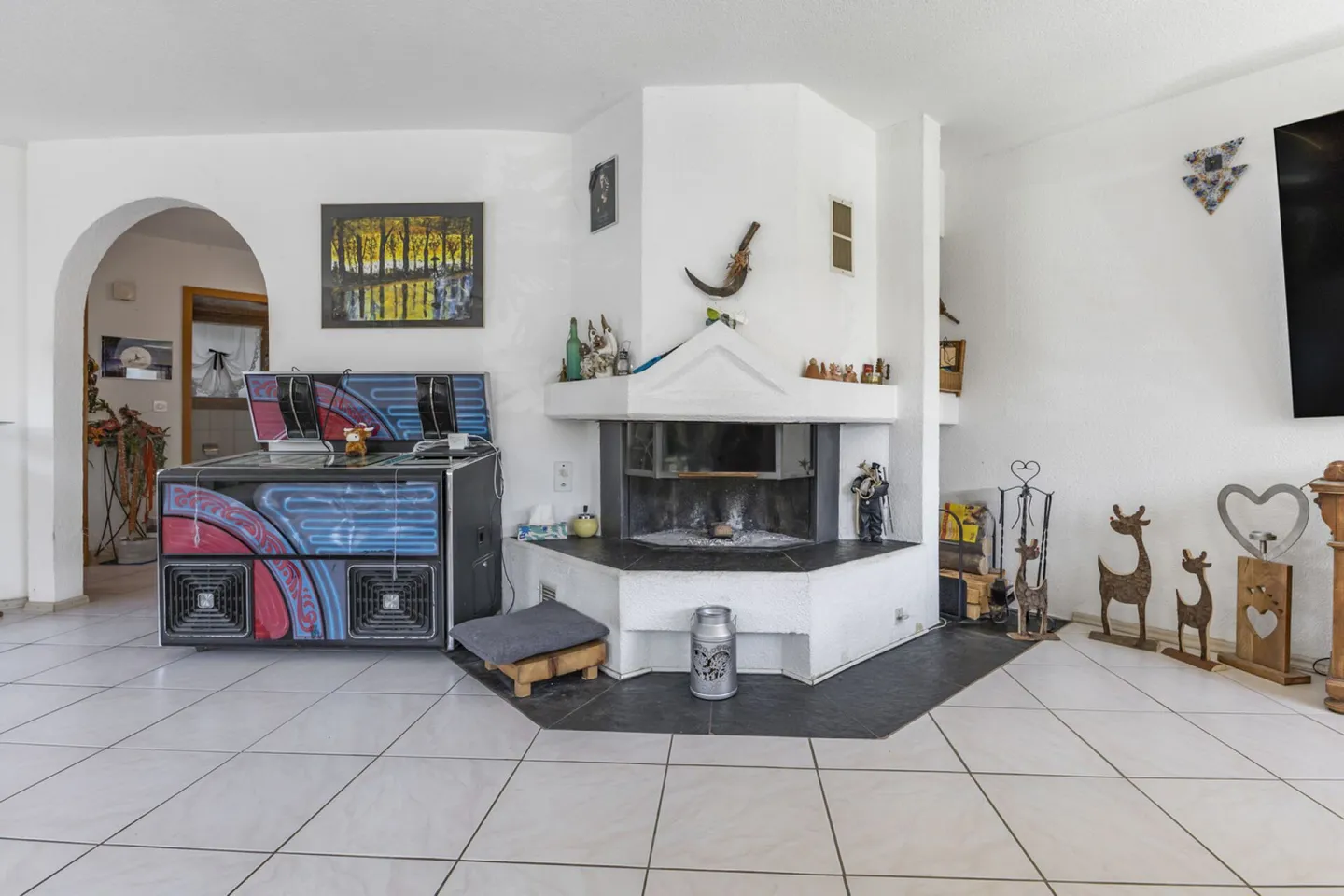 Casa bifamiliare soleggiata con giardino, camino e impianto fotovoltaico a Trübbach - Foto 8 di 36