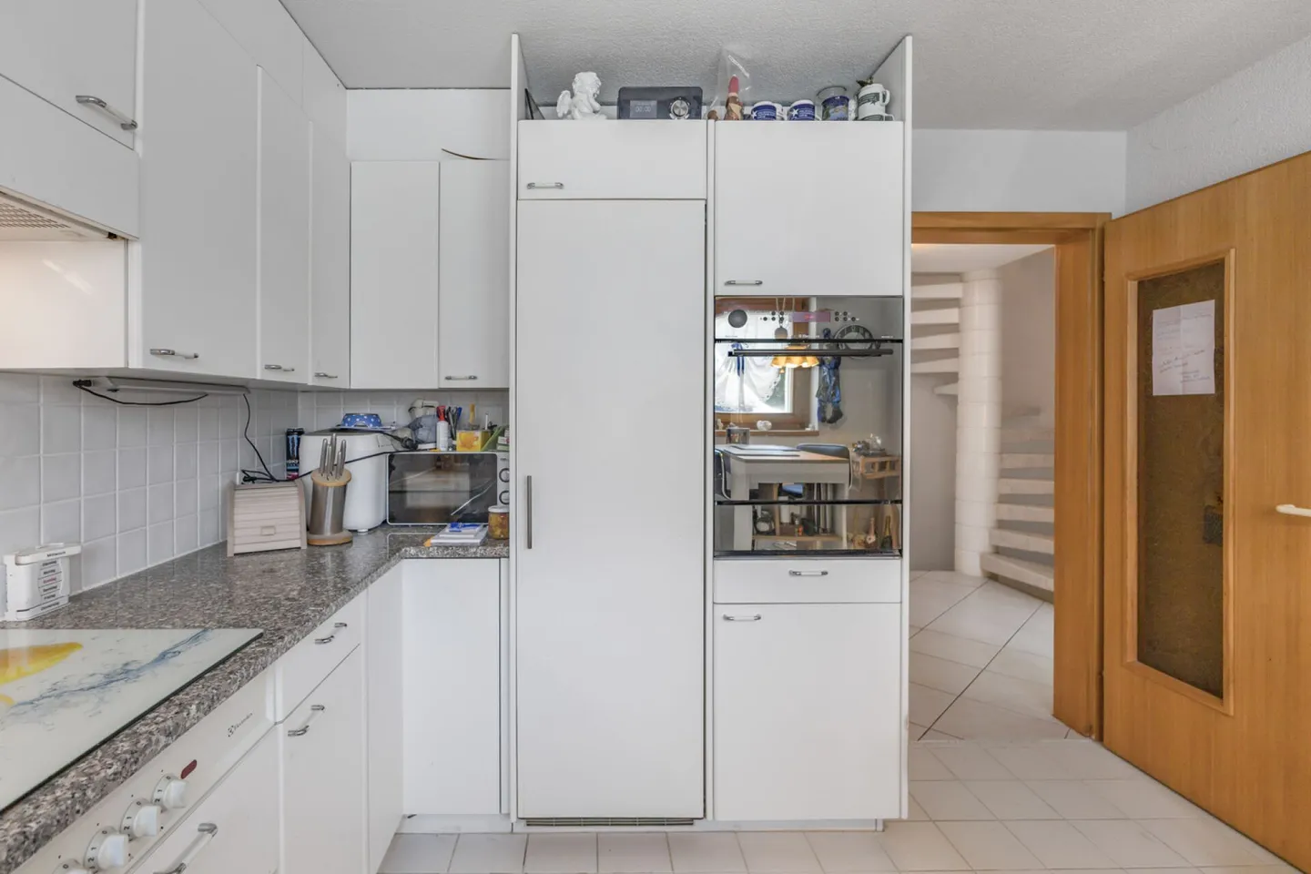 Casa bifamiliare soleggiata con giardino, camino e impianto fotovoltaico a Trübbach - Foto 10 di 36