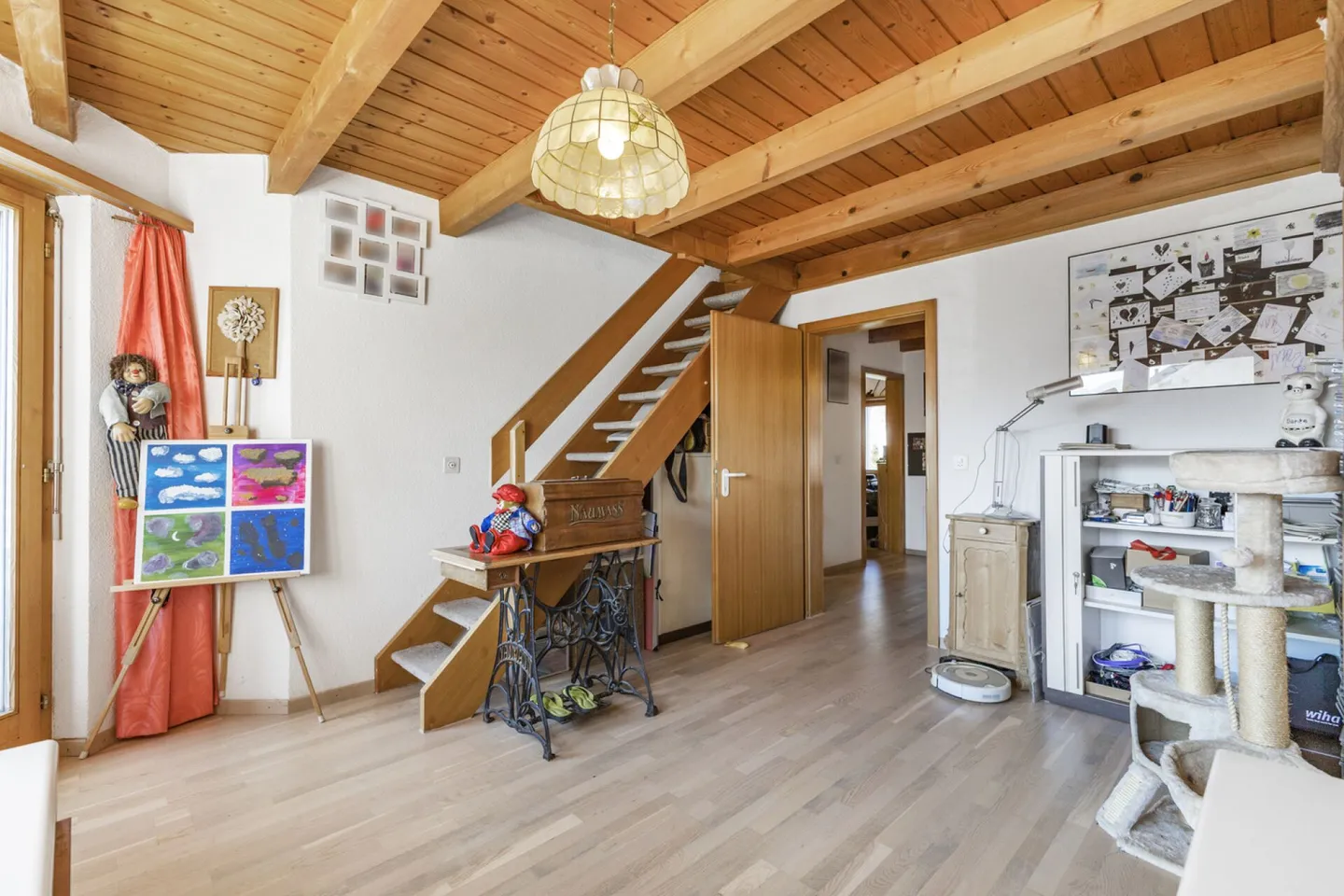 Casa bifamiliare soleggiata con giardino, camino e impianto fotovoltaico a Trübbach - Foto 22 di 36