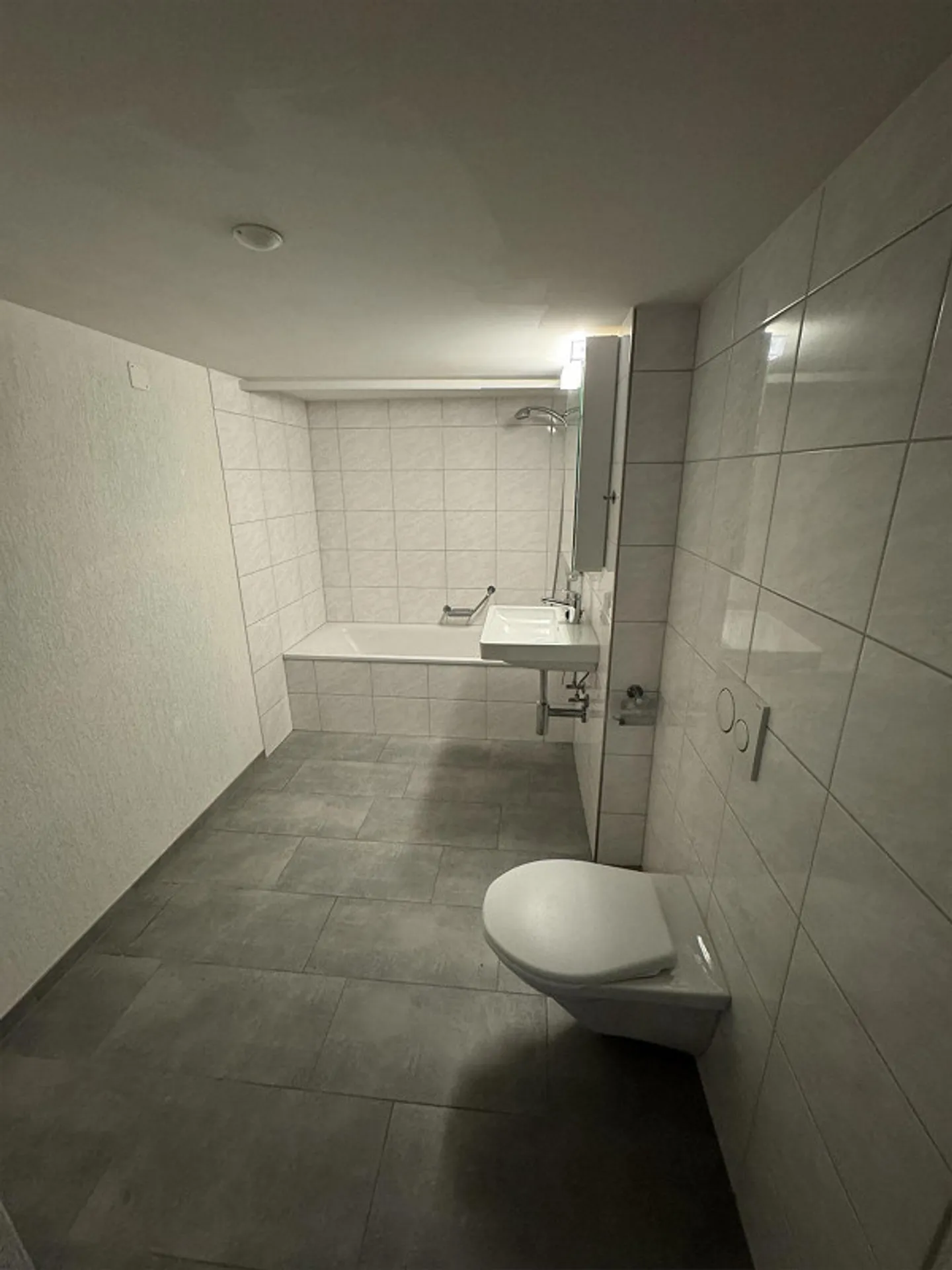 Renovated attic apartment in a central location - Photo 7 of 8