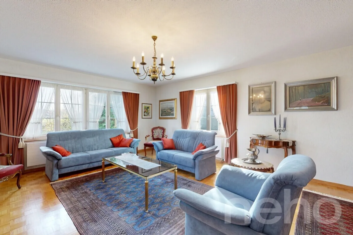 Maison multi-générationnelle spacieuse de 8 pièces avec 2 unités de vie séparées - Photo 2 sur 12